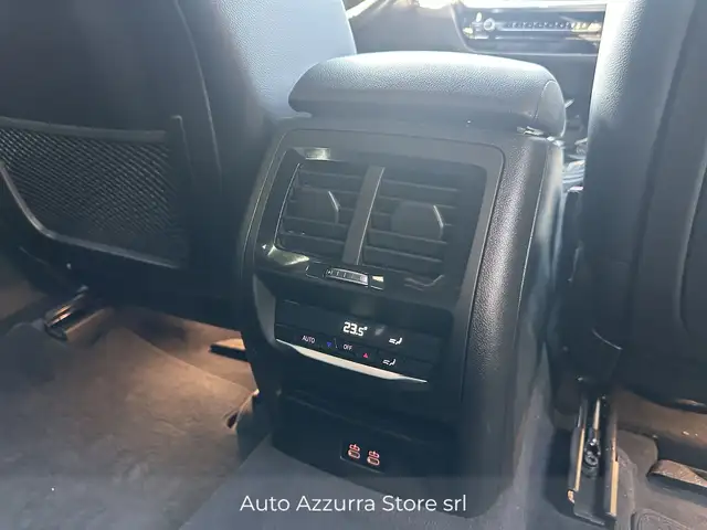 BMW X4 view 28