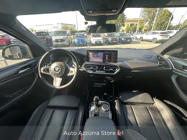 BMW X4 view 11