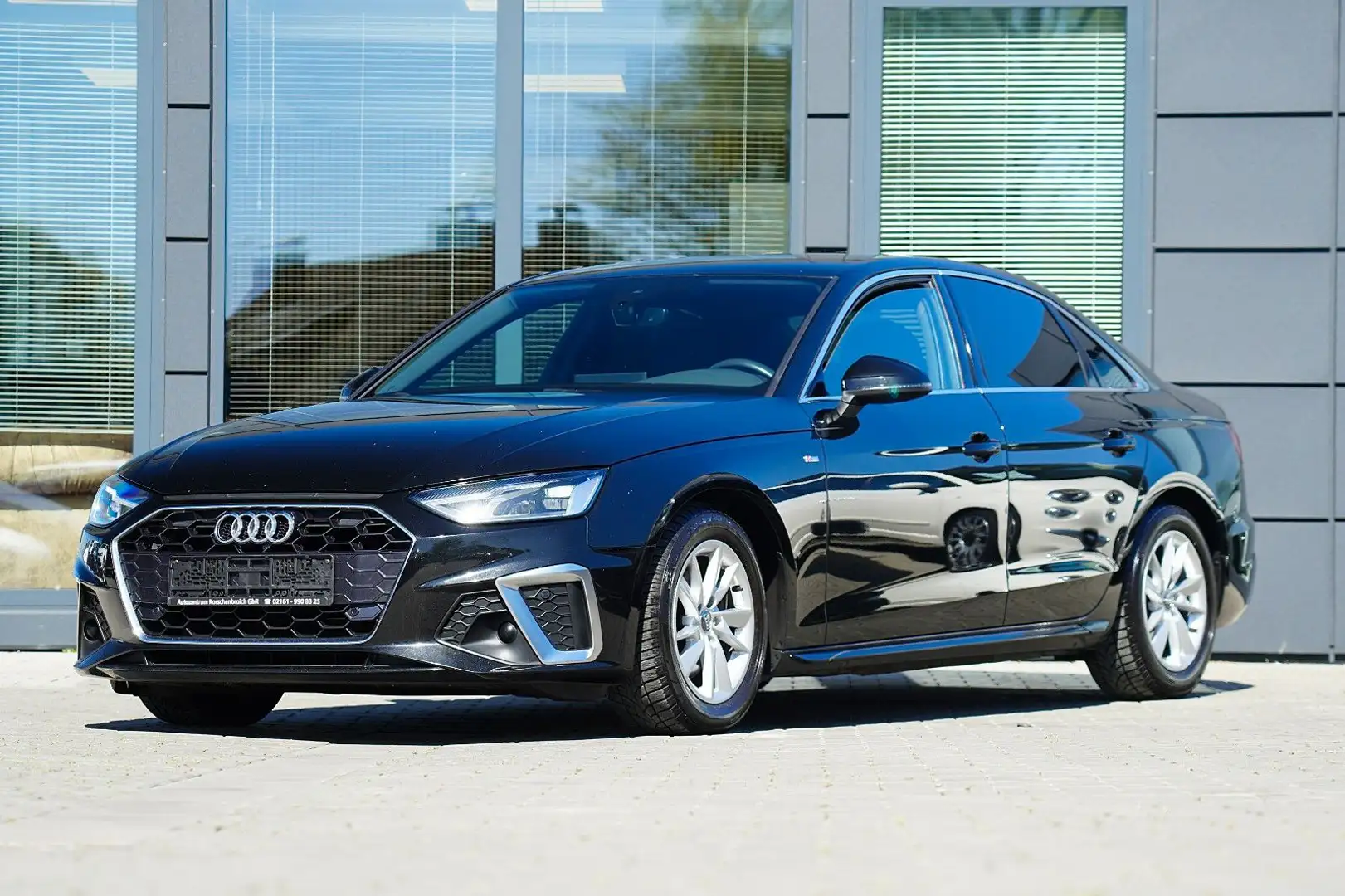 Audi A4 Lim. 35 TDI S line *MIT 2 JAHRE GARANTIE* Noir - 1