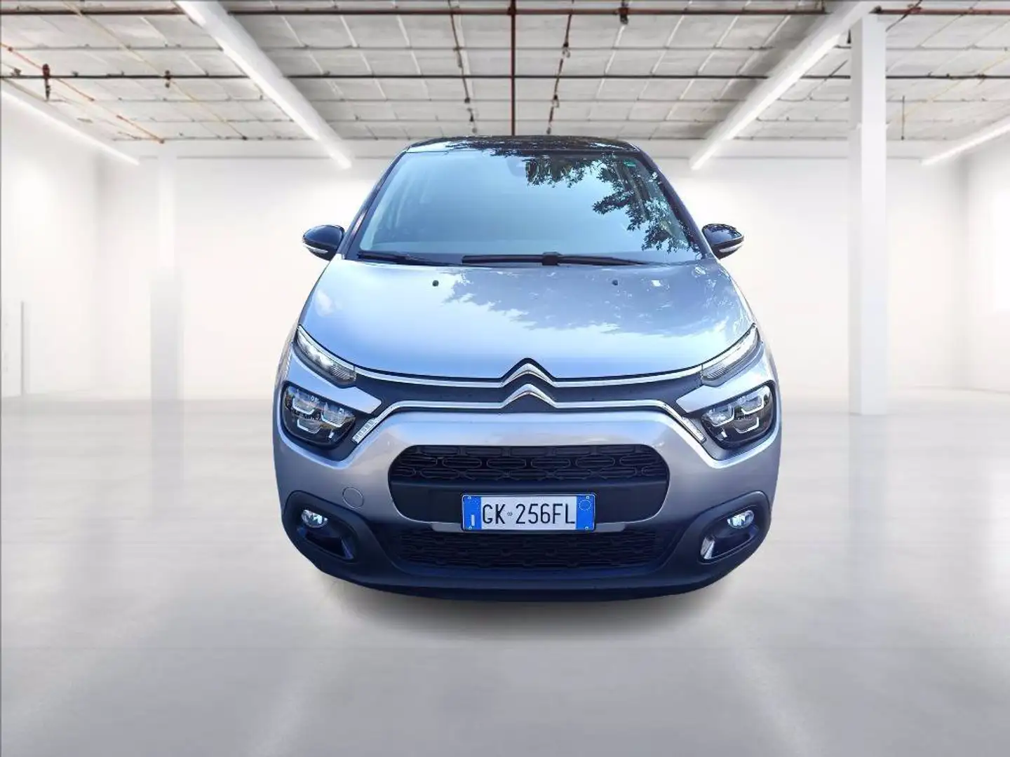 Citroen C3 1.2 puretech Shine Pack s&s 83cv Grijs - 2
