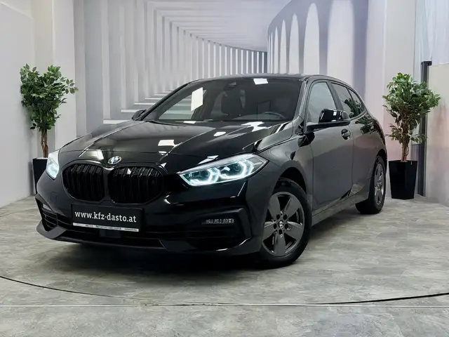 BMW 118 LED ✅ RFK ✅ Sport ✅ BACK in BLACK