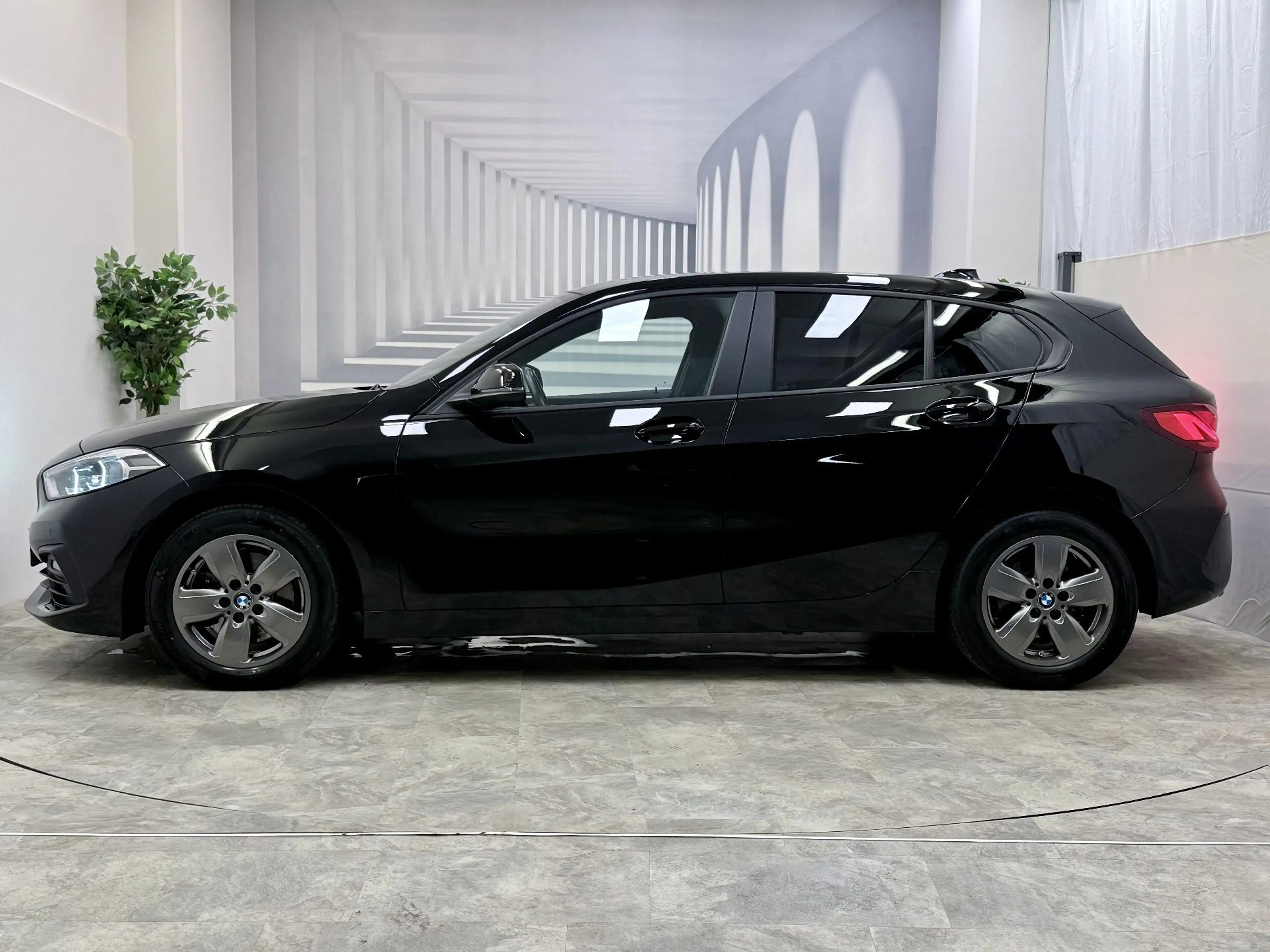 BMW 118 LED ✅ RFK ✅ Sport ✅ BACK in BLACK — photo 8