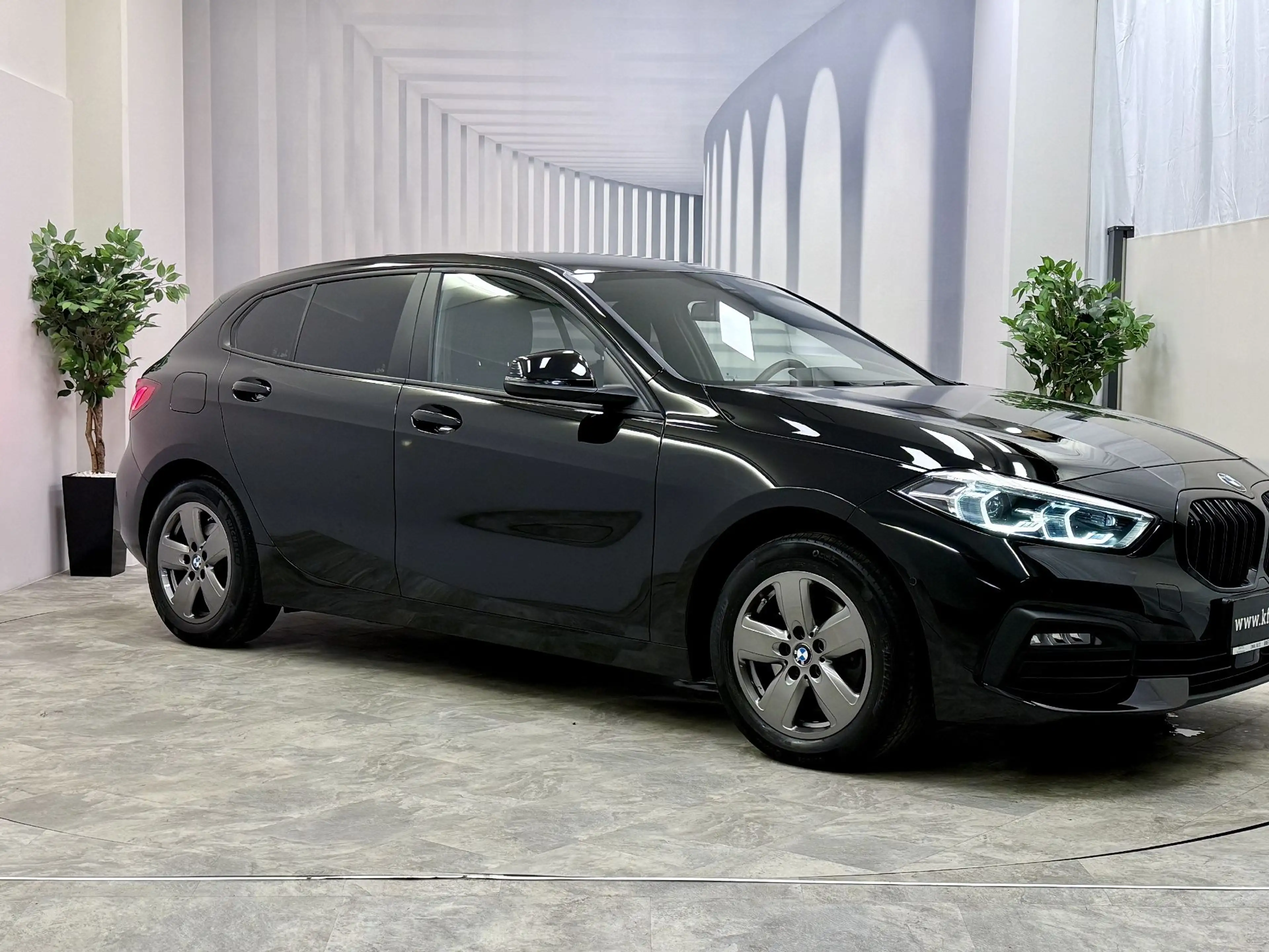 BMW 118 LED ✅ RFK ✅ Sport ✅ BACK in BLACK — photo 3