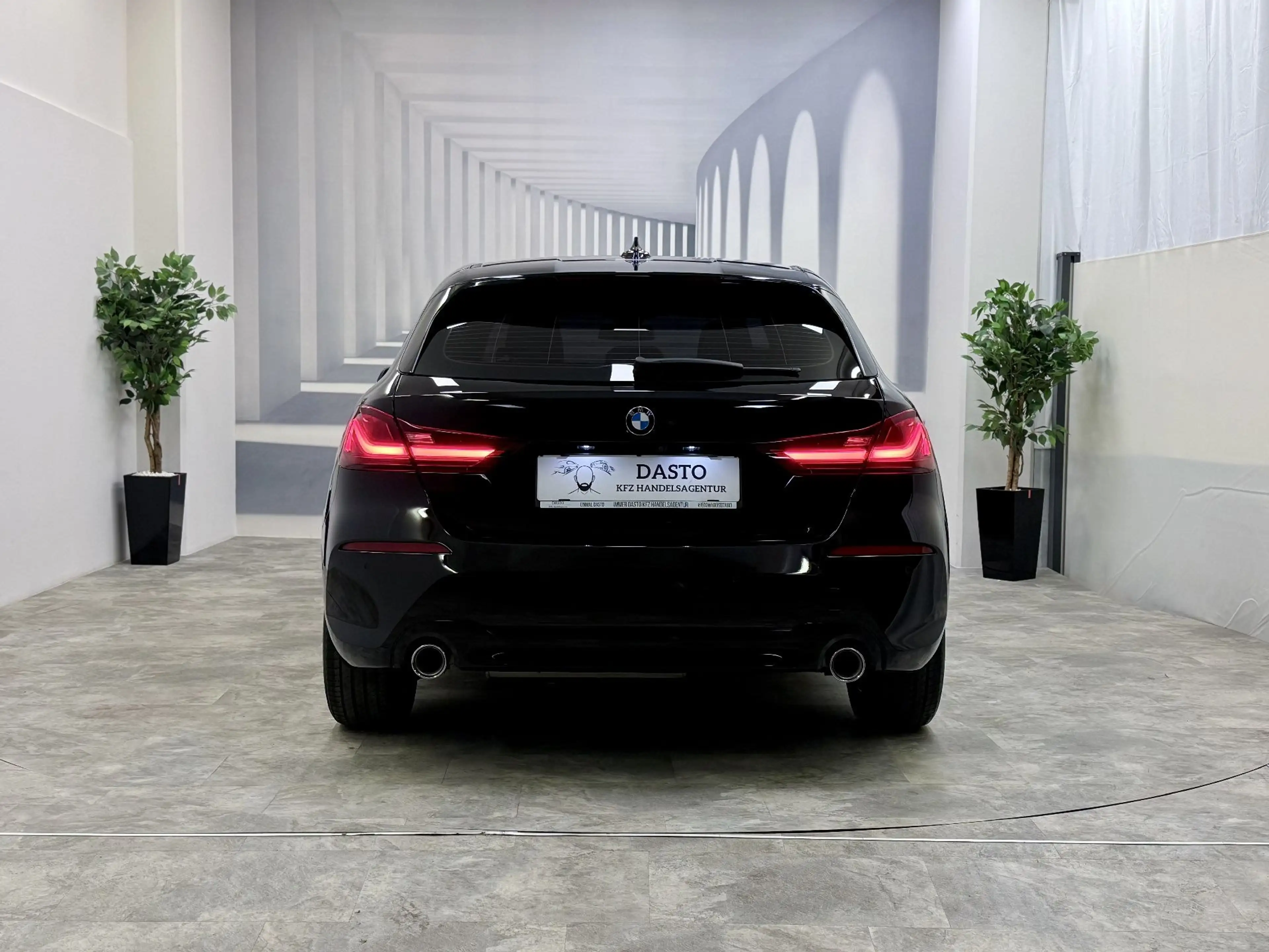 BMW 118 LED ✅ RFK ✅ Sport ✅ BACK in BLACK — photo 6