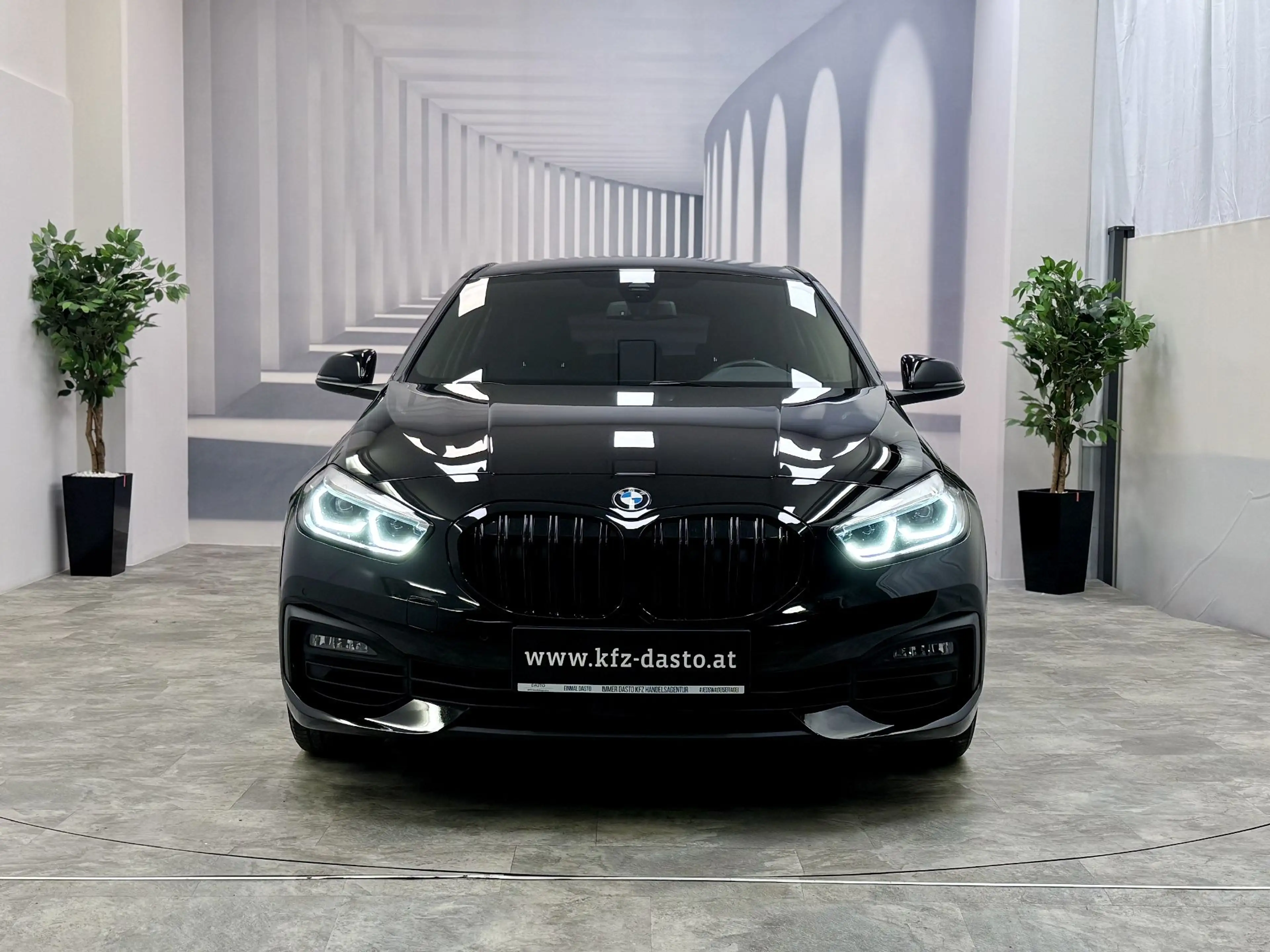 BMW 118 LED ✅ RFK ✅ Sport ✅ BACK in BLACK — photo 2