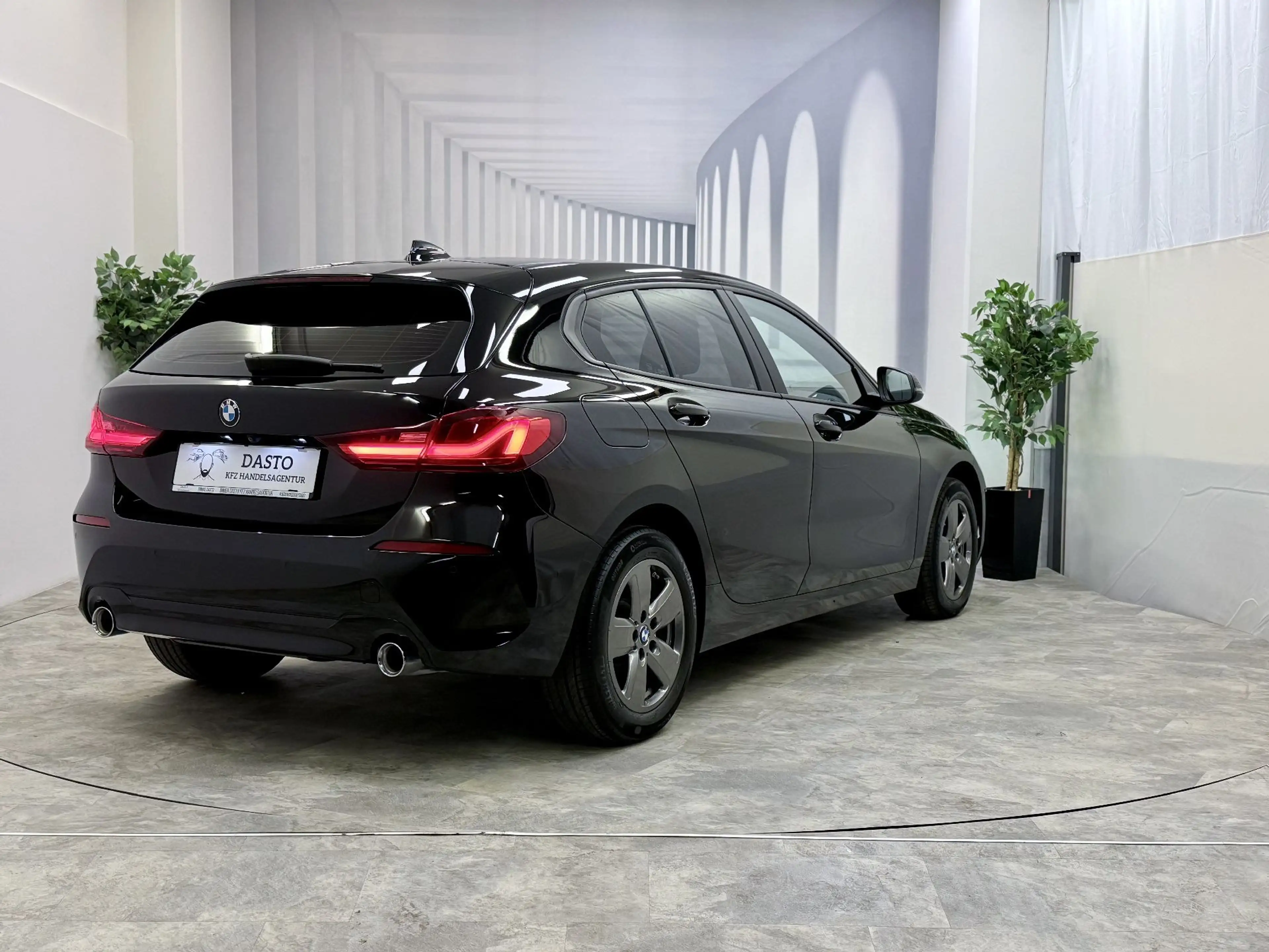 BMW 118 LED ✅ RFK ✅ Sport ✅ BACK in BLACK — photo 5