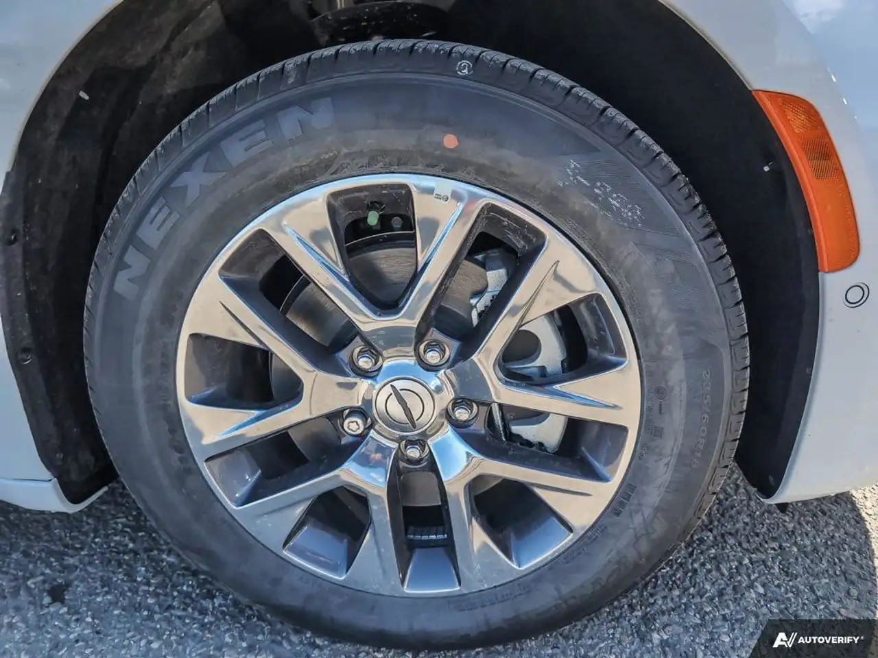 Chrysler Pacifica снимка Chrysler Pacifica