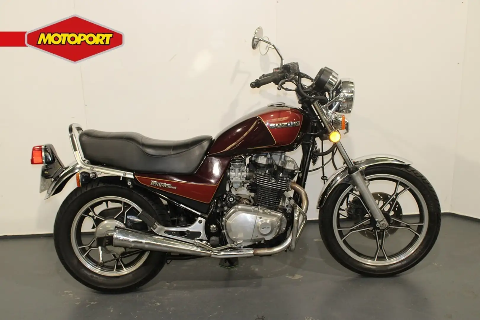 Suzuki GR 650 GR650X Zwart - 1