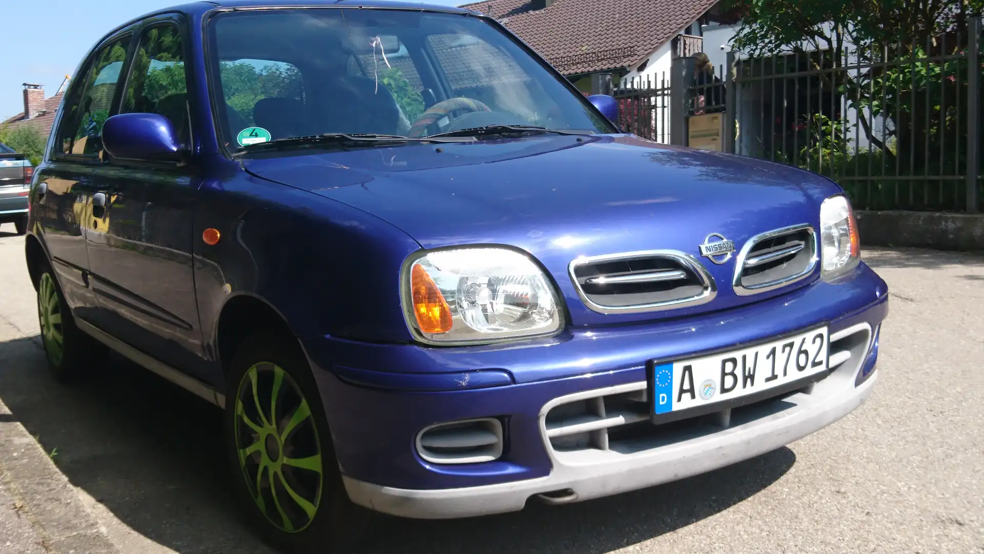 Nissan Micra Micra 1.0 Elegance Bleu - 1