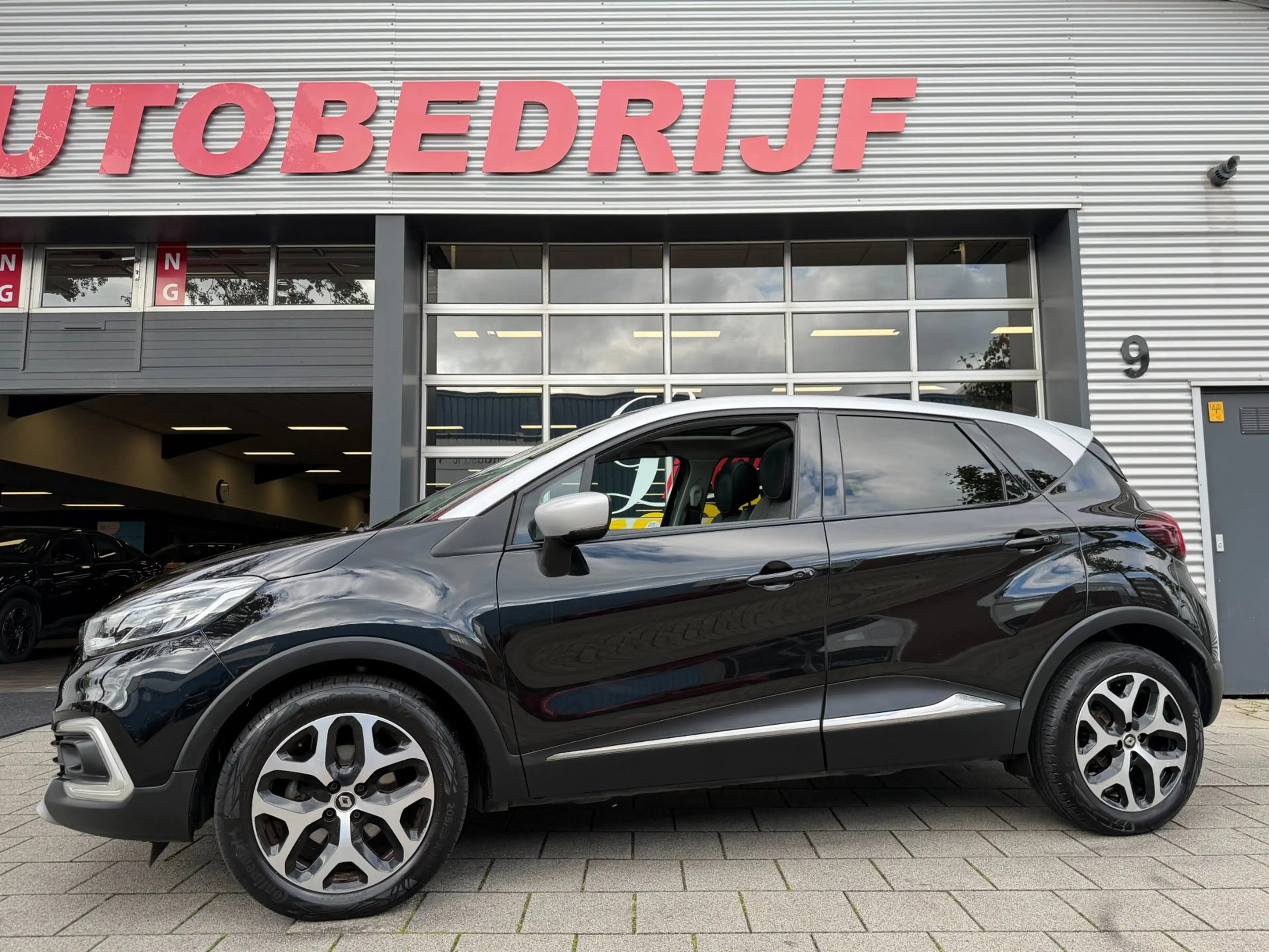 Renault Captur 1.3 TCe Intens AUTOMAAT I Panorama dak I Navigatie — photo 7