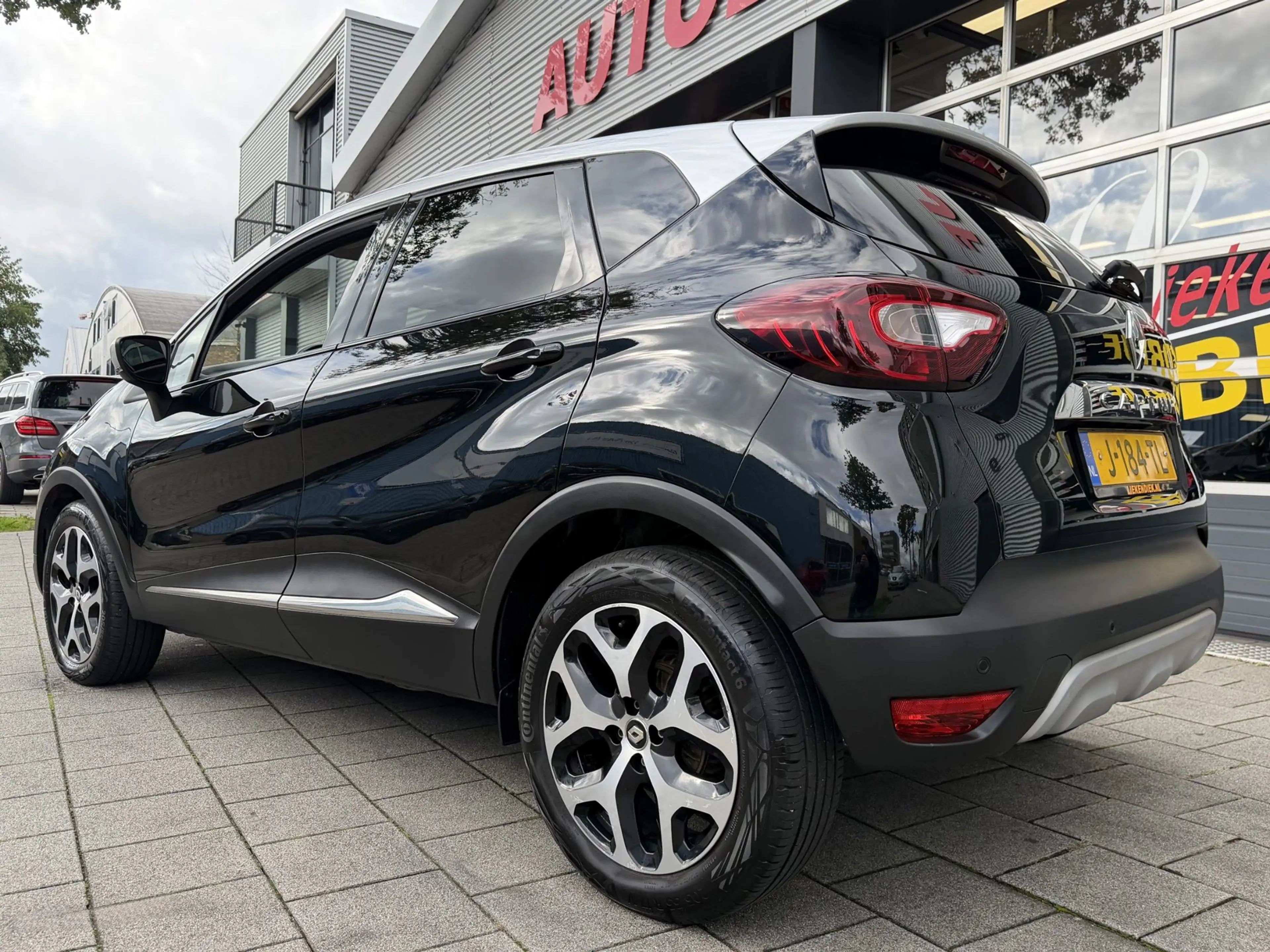 Renault Captur 1.3 TCe Intens AUTOMAAT I Panorama dak I Navigatie — photo 8