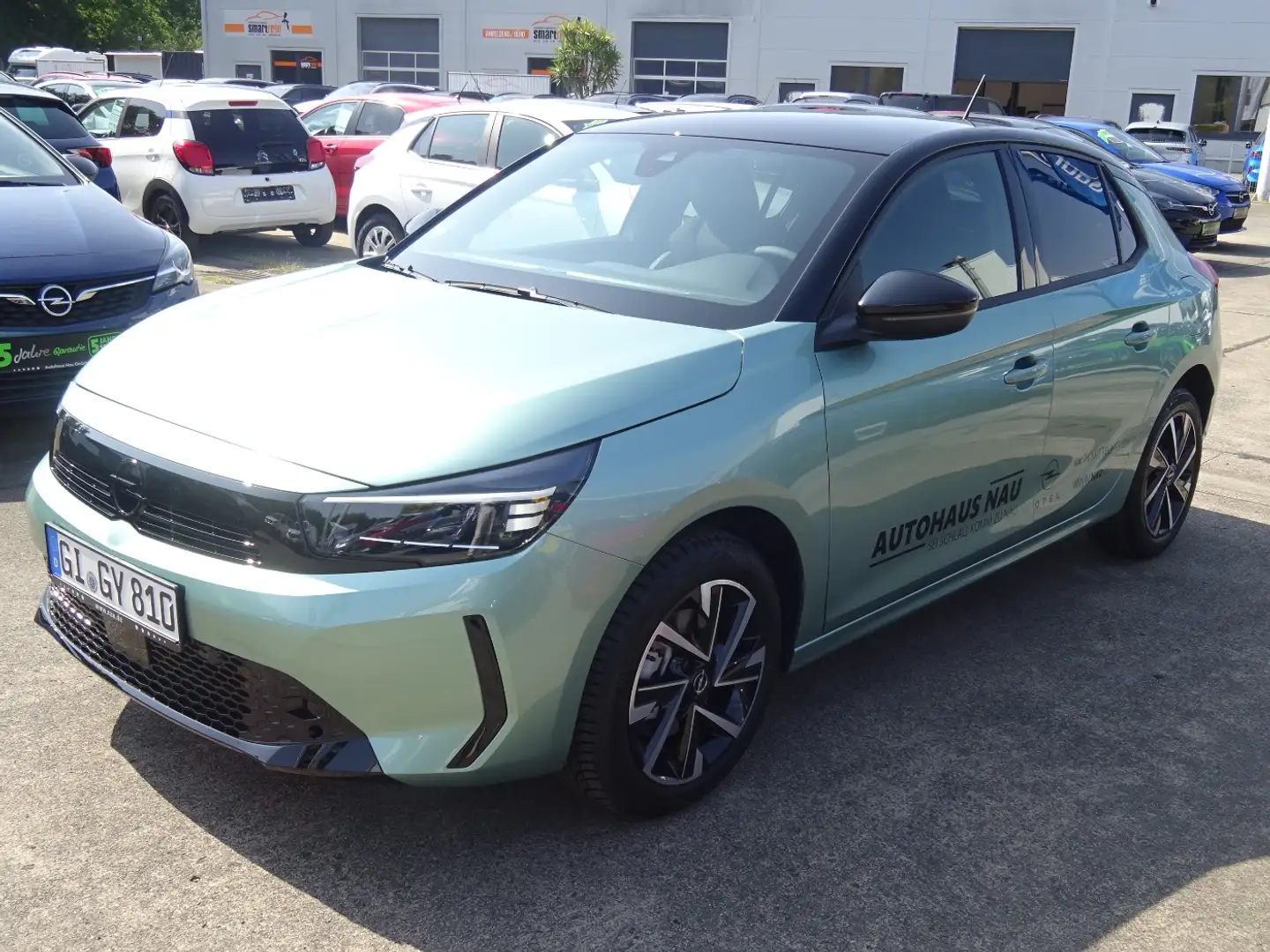 Opel Corsa Yes 1.2 inkl. Inspektionspaket BigDeal Grün - 2