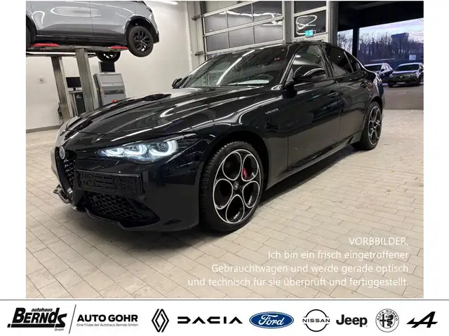 Alfa Romeo Giulia 2.0 Turbo 16V AT8-Q4 Veloce AUTOMATIK LEDER NAVI