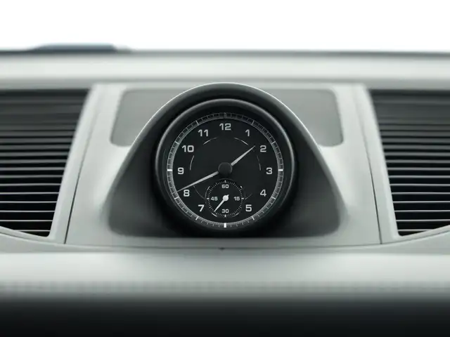 Porsche Macan view 14