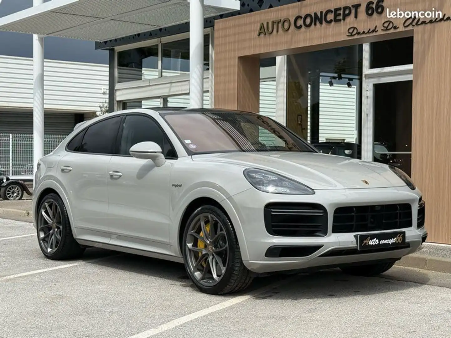 Porsche Cayenne PORCHE COUPE HYBRIDE TURBO S 680 Ch Gris - 1