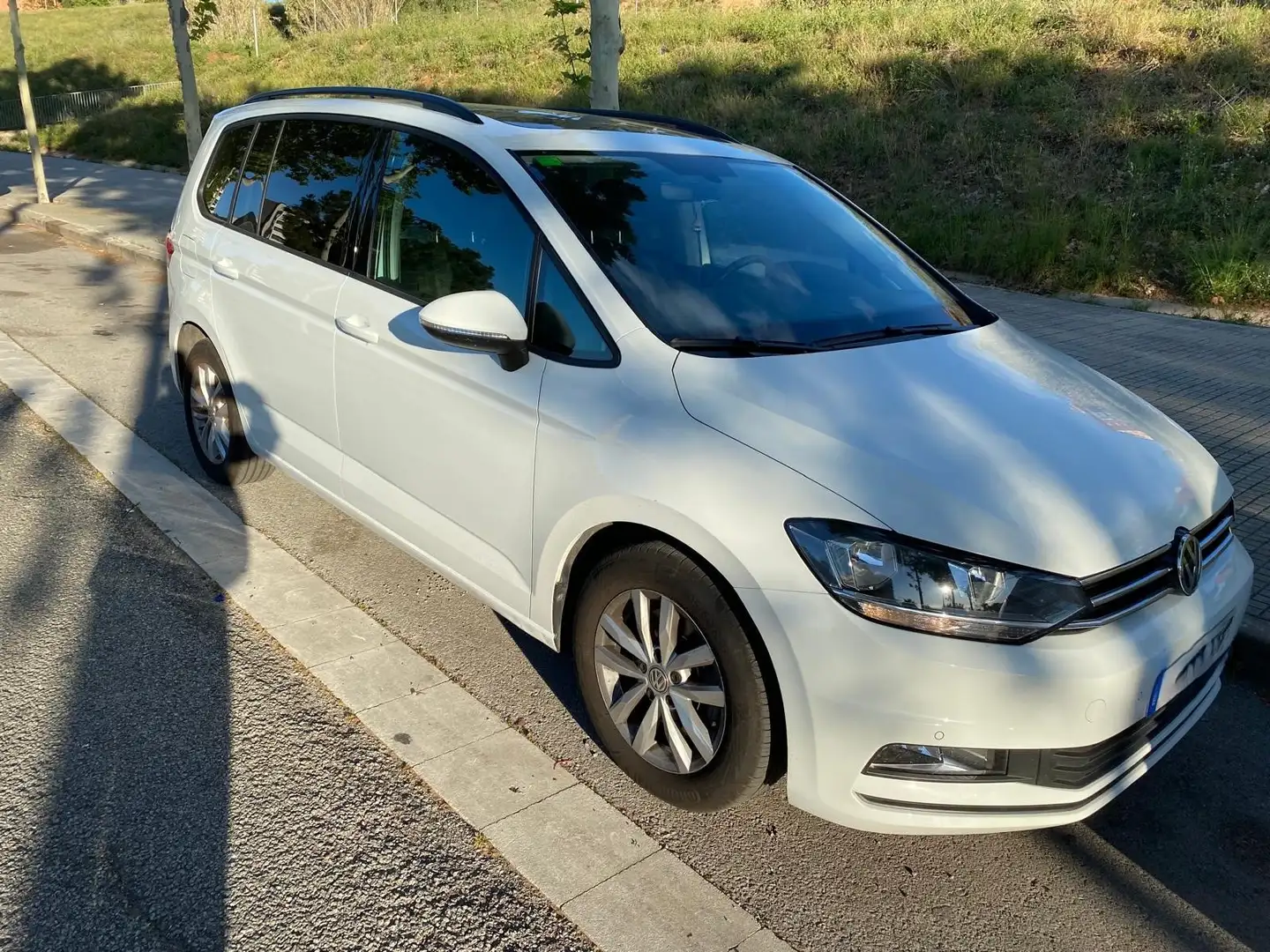 Volkswagen Touran Touran 1.6TDI CR BMT Advance 85kW Advance Blanco - 2