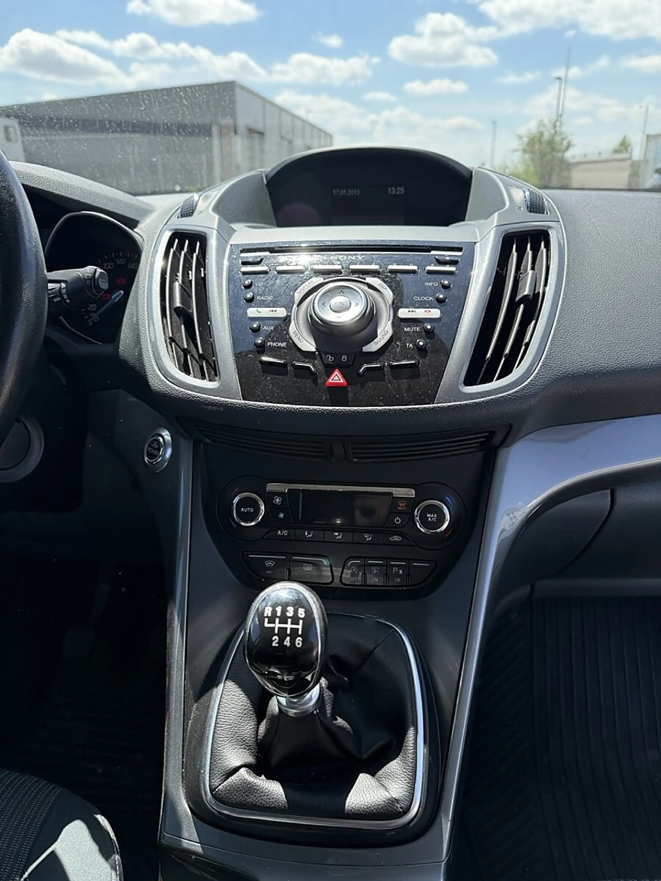Ford C-Max C-MAX Titanium 1,0 EcoBoost — photo 10