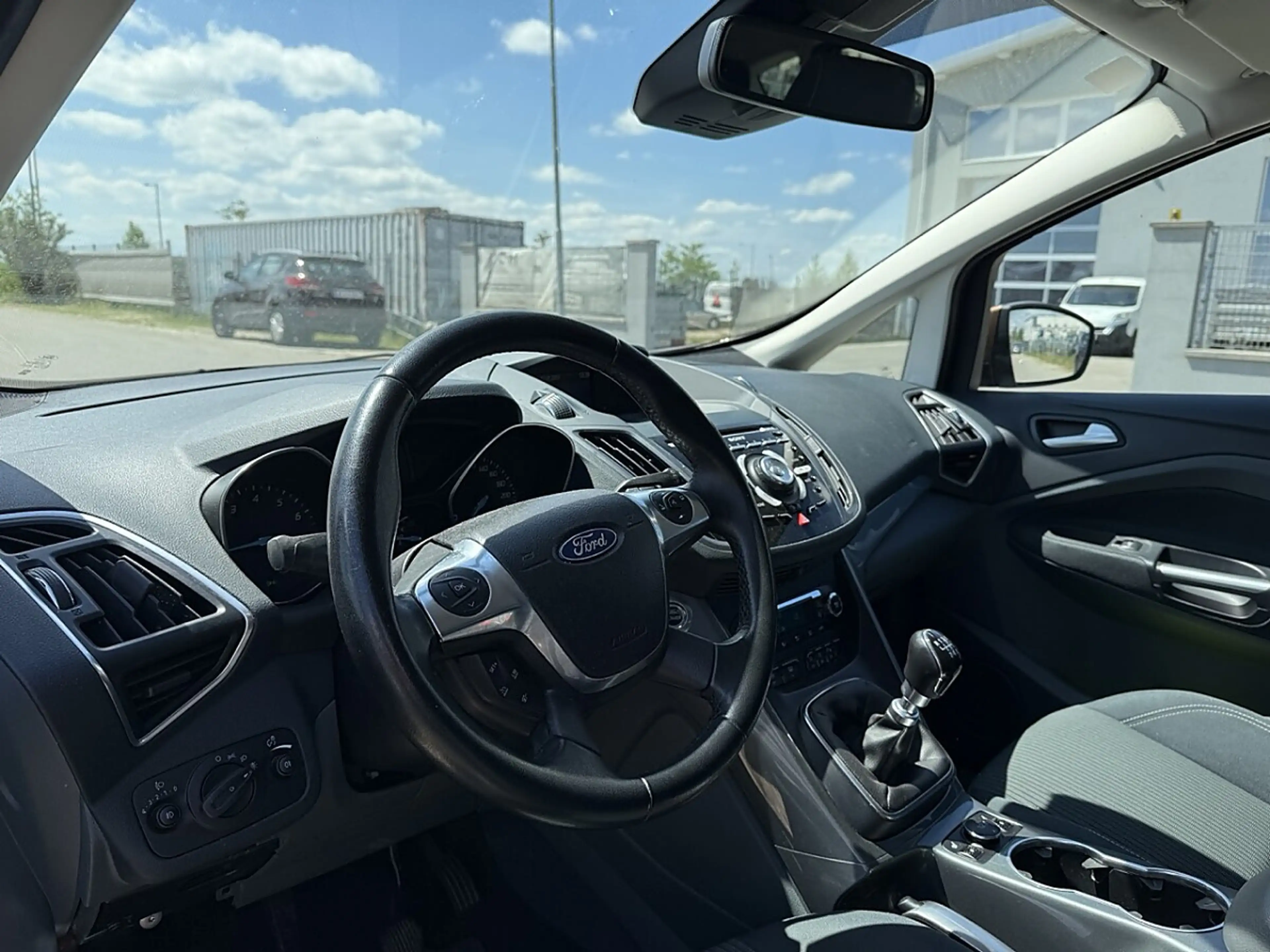 Ford C-Max C-MAX Titanium 1,0 EcoBoost — photo 14