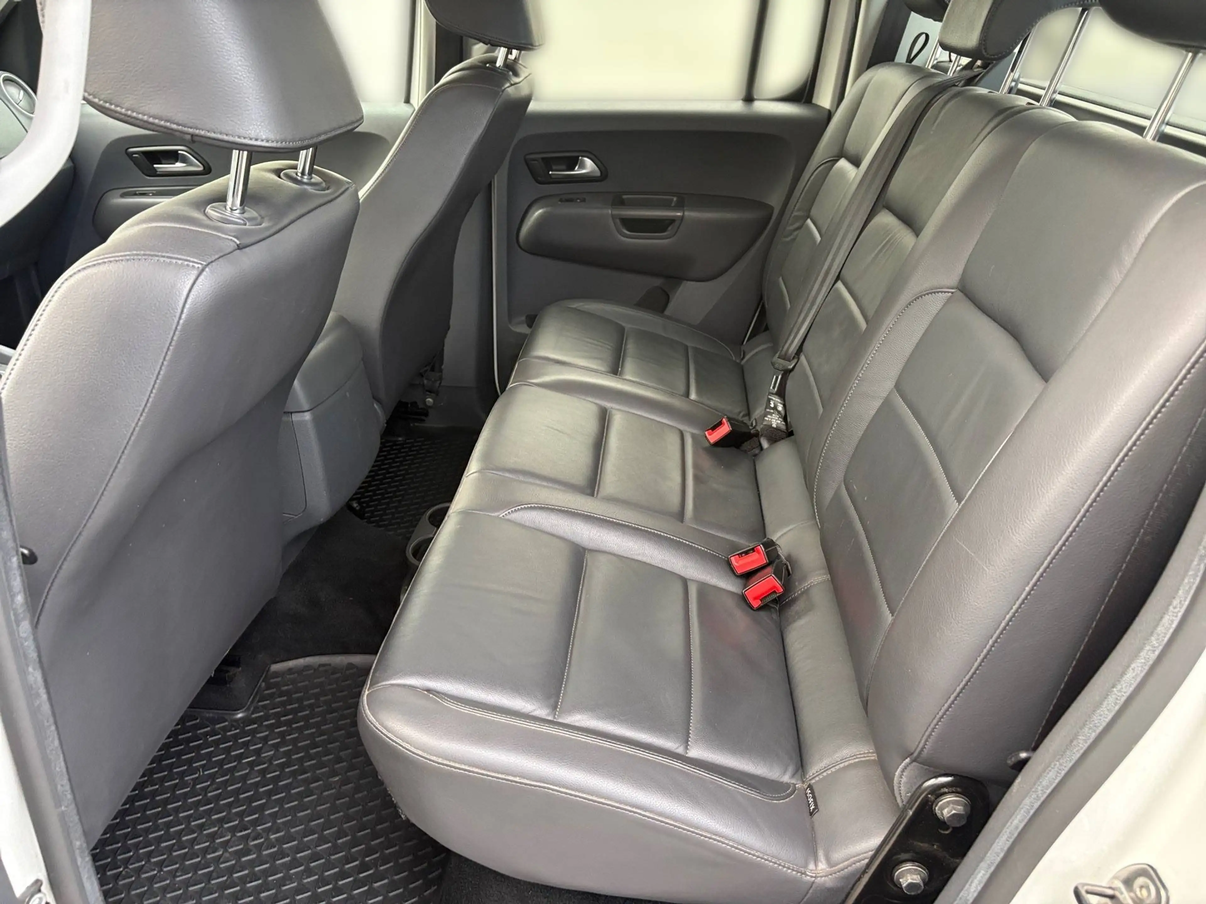 Volkswagen Amarok Highline DoubleCab 4Motion — photo 12