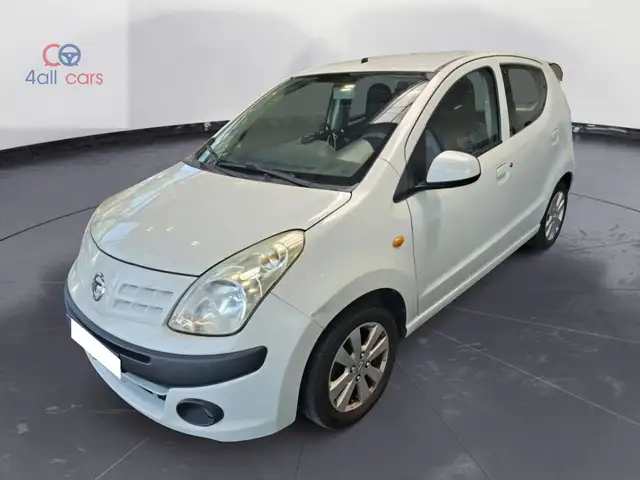 Nissan Pixo
