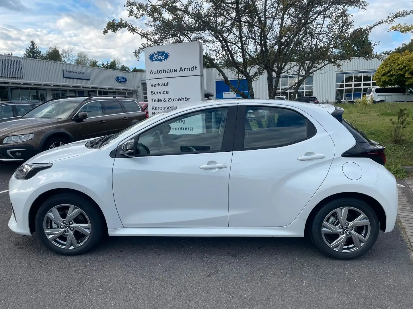 Mazda 2 HYBRID 1,5L 116PS Exclusive-Line *TWA*PPS*ACC Weiß - 2