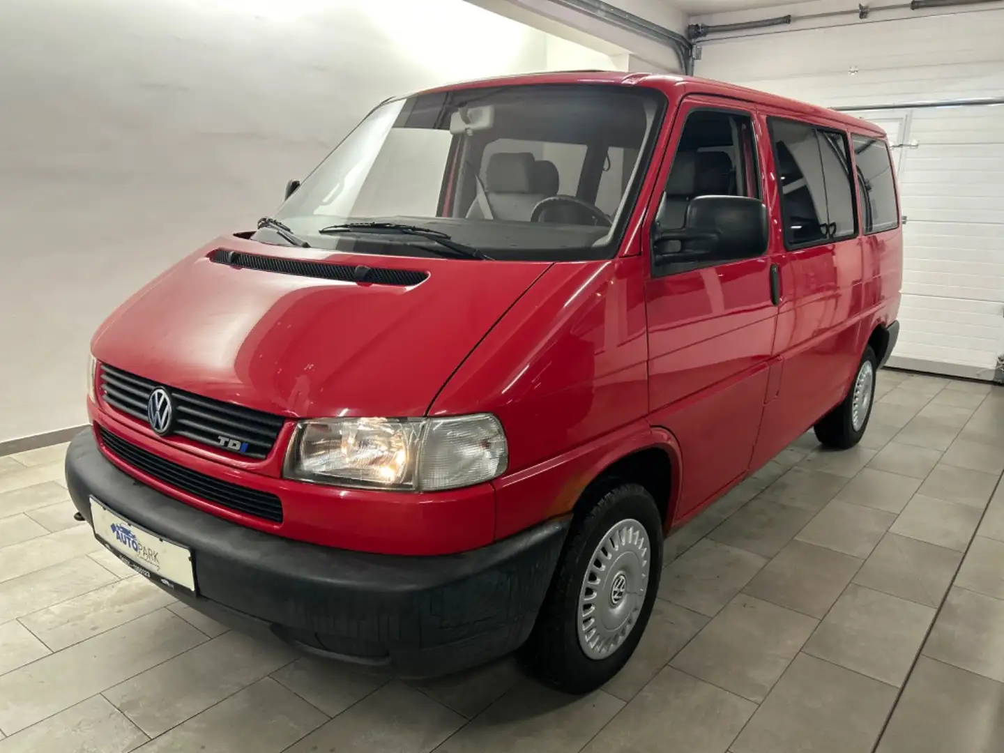 Volkswagen T4 Multivan *AHK*7-Sitzer* AT-Motor und Getriebe Červená - 1