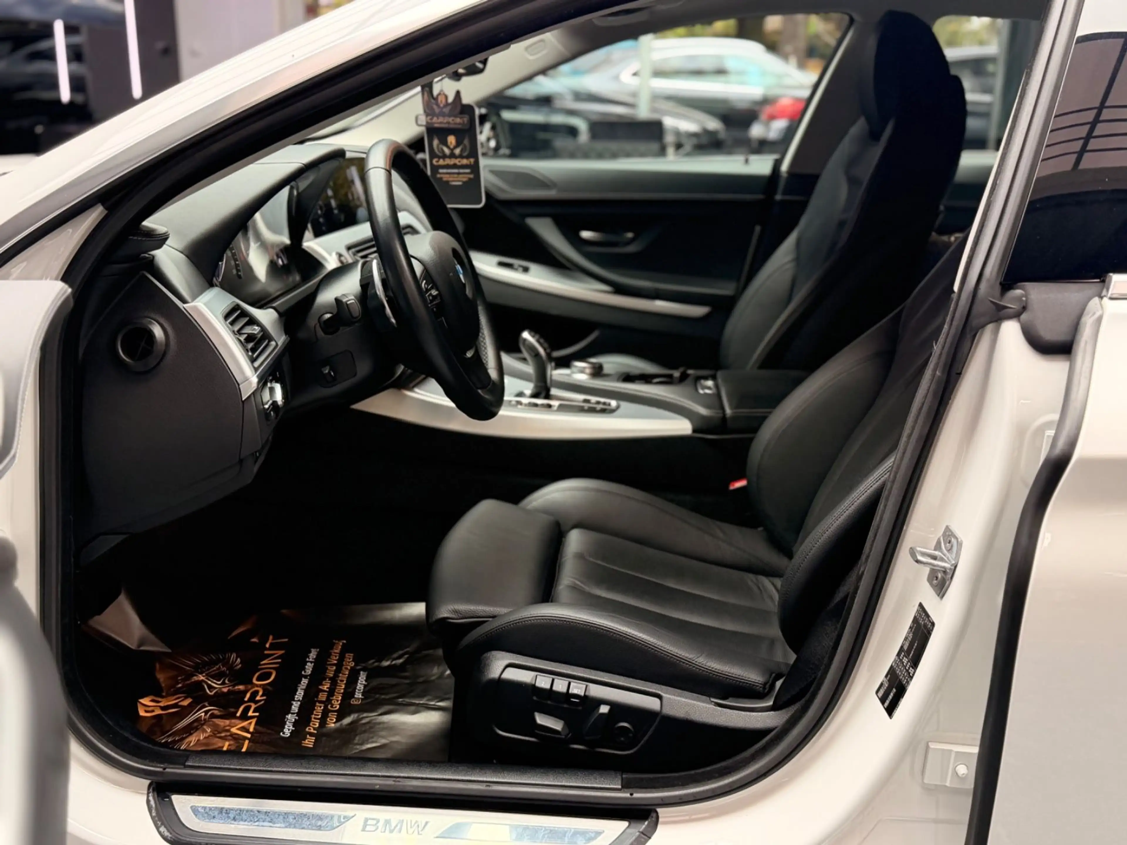 BMW 640 d Gran Coupe Sport /LED/HEAD-UP/MEMORY/CAM — photo 12