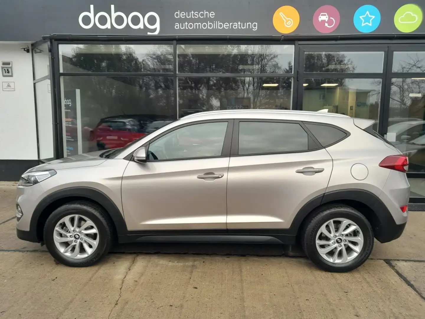 Hyundai TUCSON 1.6 Turbo 2WD Intro Edition - 2