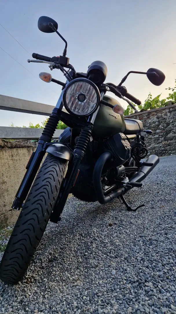 Moto Guzzi V 7 III Stone Verde - 2