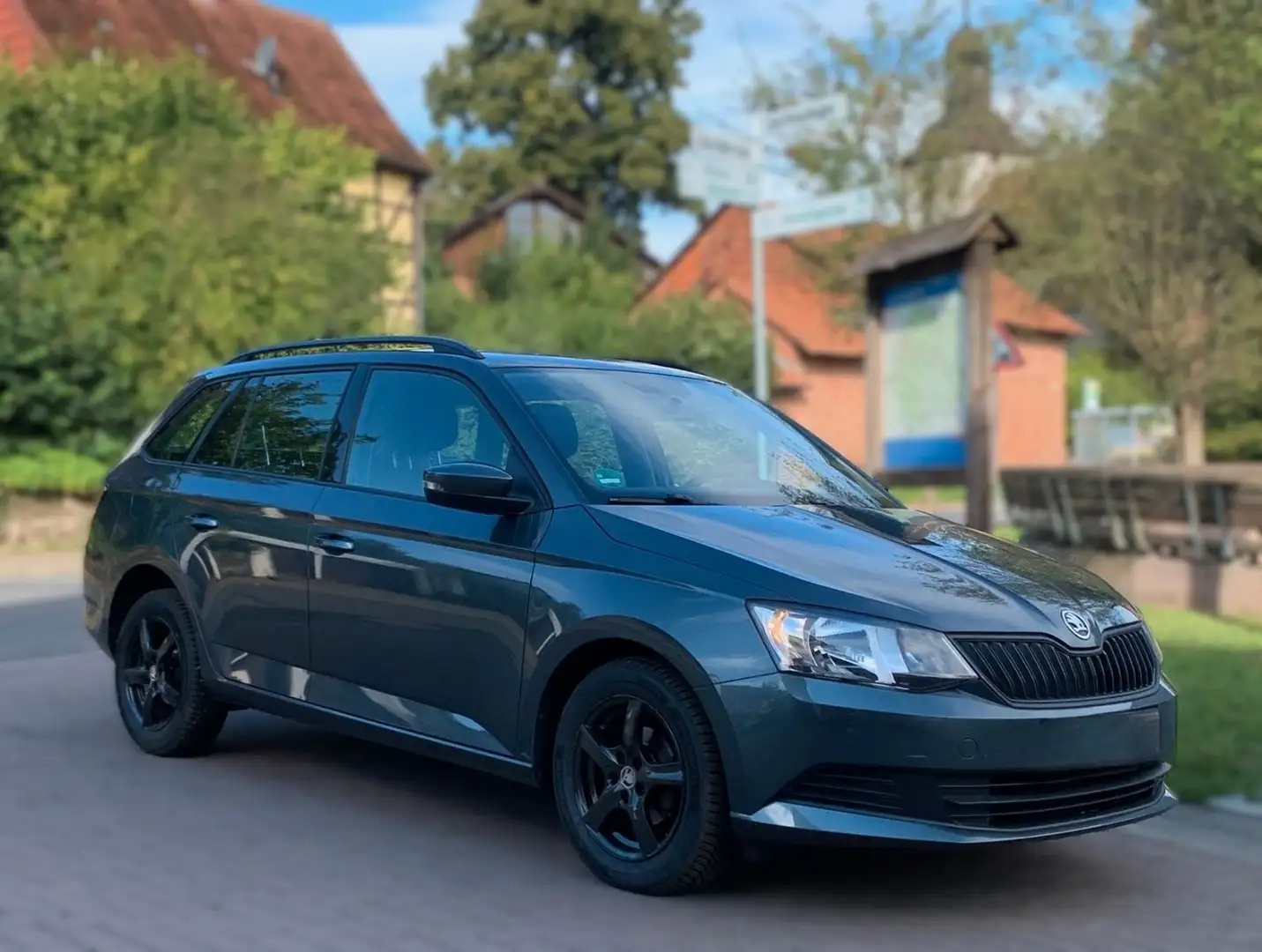 Skoda Fabia Combi 1.2 90PS Cool Edition ALU PDC Gris - 1