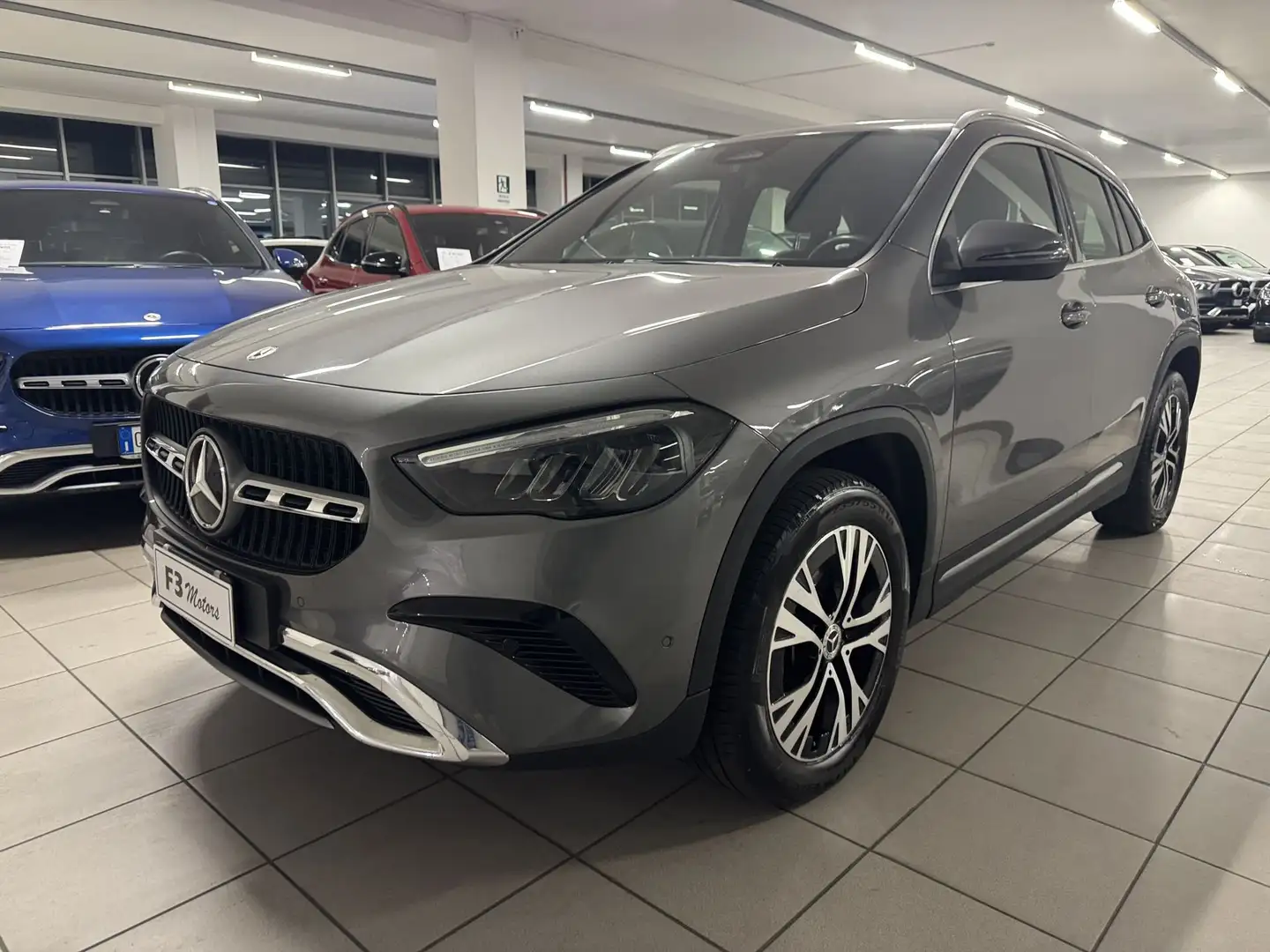 Mercedes-Benz GLA 200 GLA 200 d Automatic Progressive Advanced Grau - 1