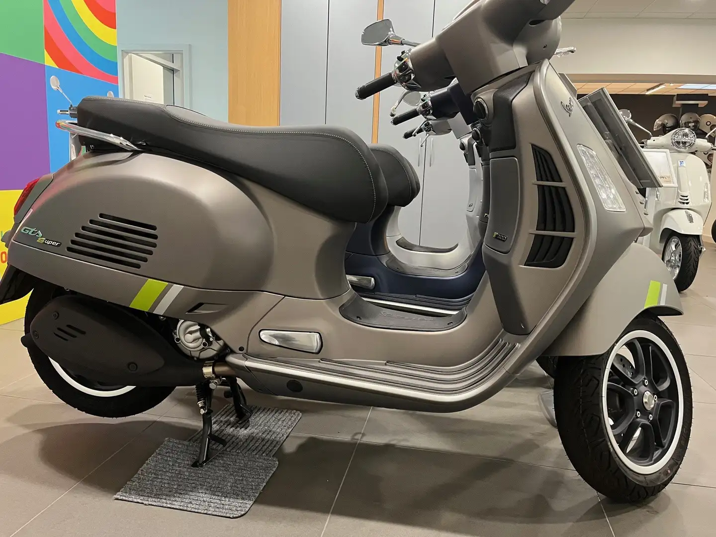 Vespa GTS Super Tech 300 GTS Super Tech 300 !!!Aktion!!! Gri - 1