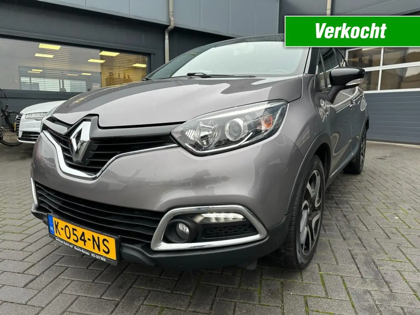 Renault Captur 0.9 TCe Helly-Hansen Navigatie Trekhaak Grau - 1