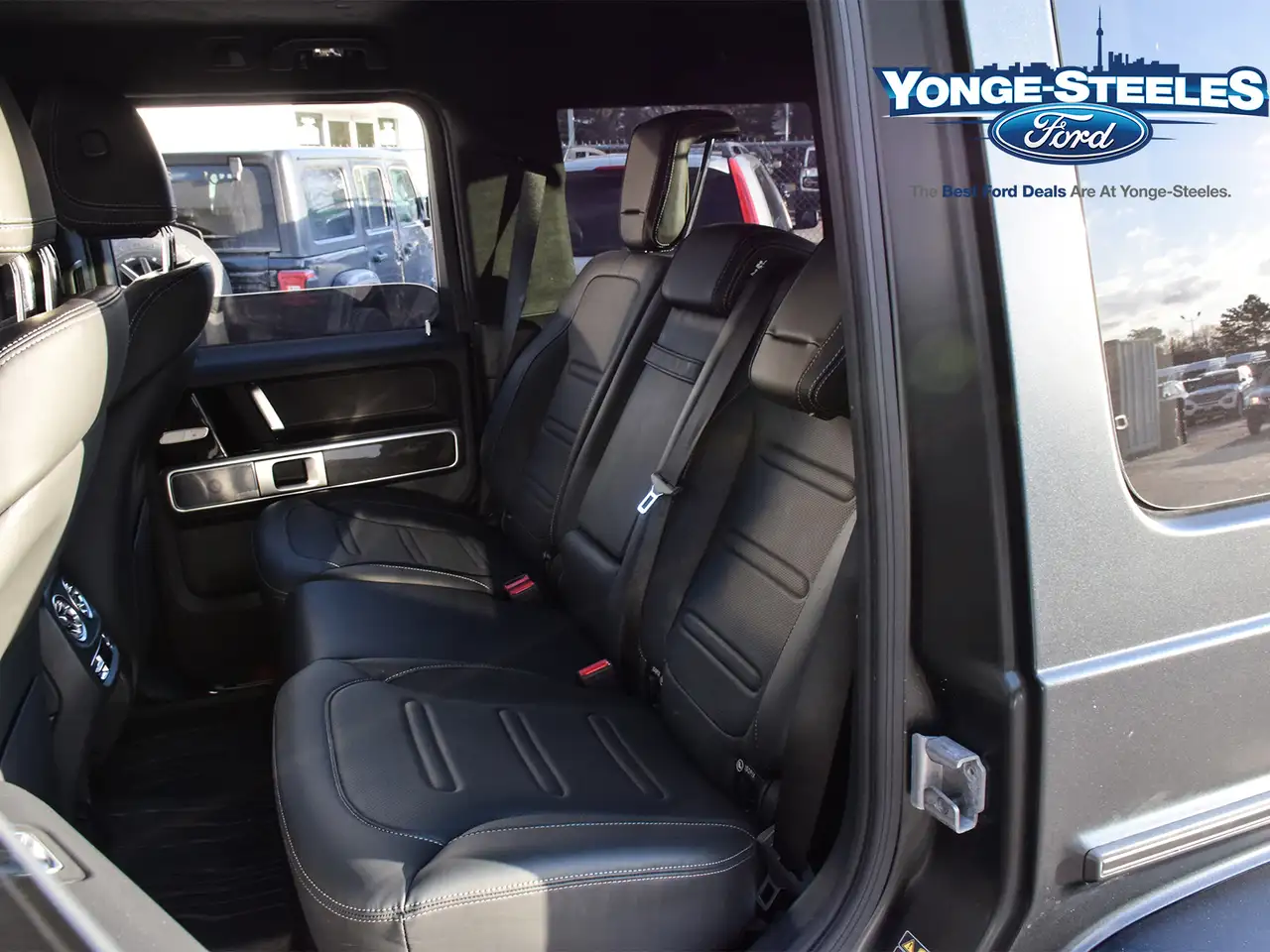 Mercedes-Benz G-Class снимка Mercedes-Benz G-Class