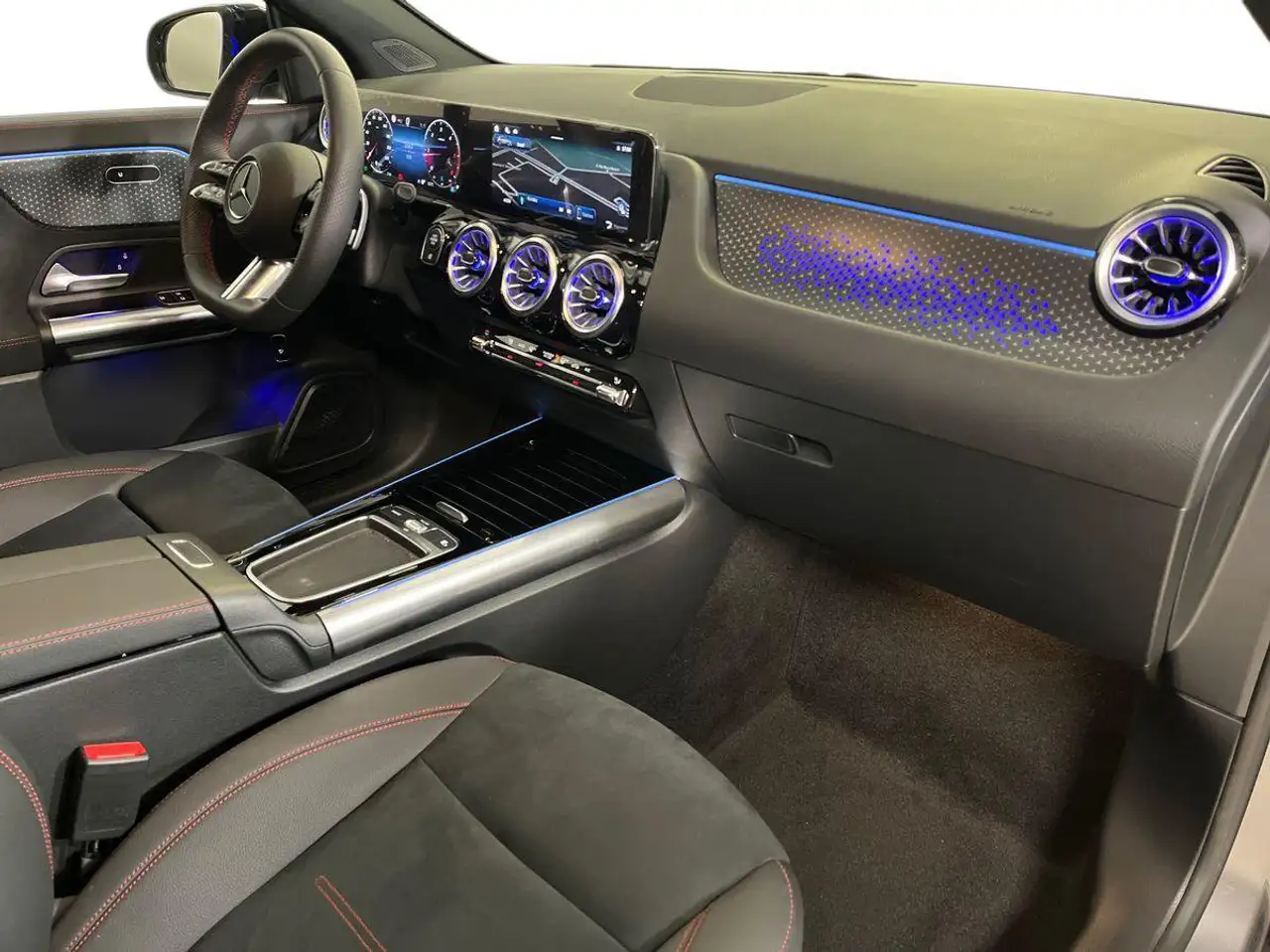 Mercedes-Benz GLA 2026 — фото 15