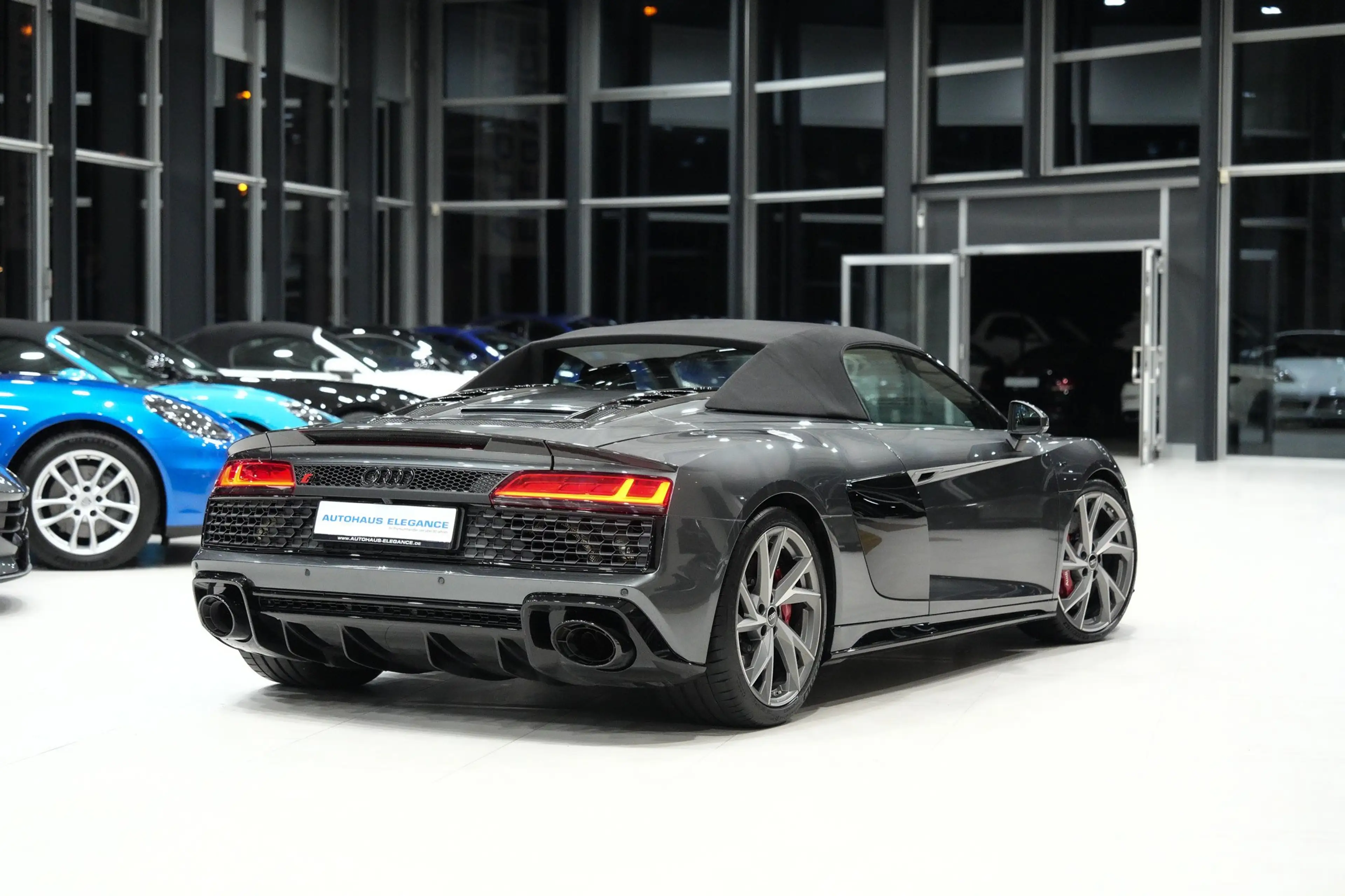 Audi R8 5.2 FSI performance*CARBON*B&O*RS.ABGAS*1.HAND — photo 7
