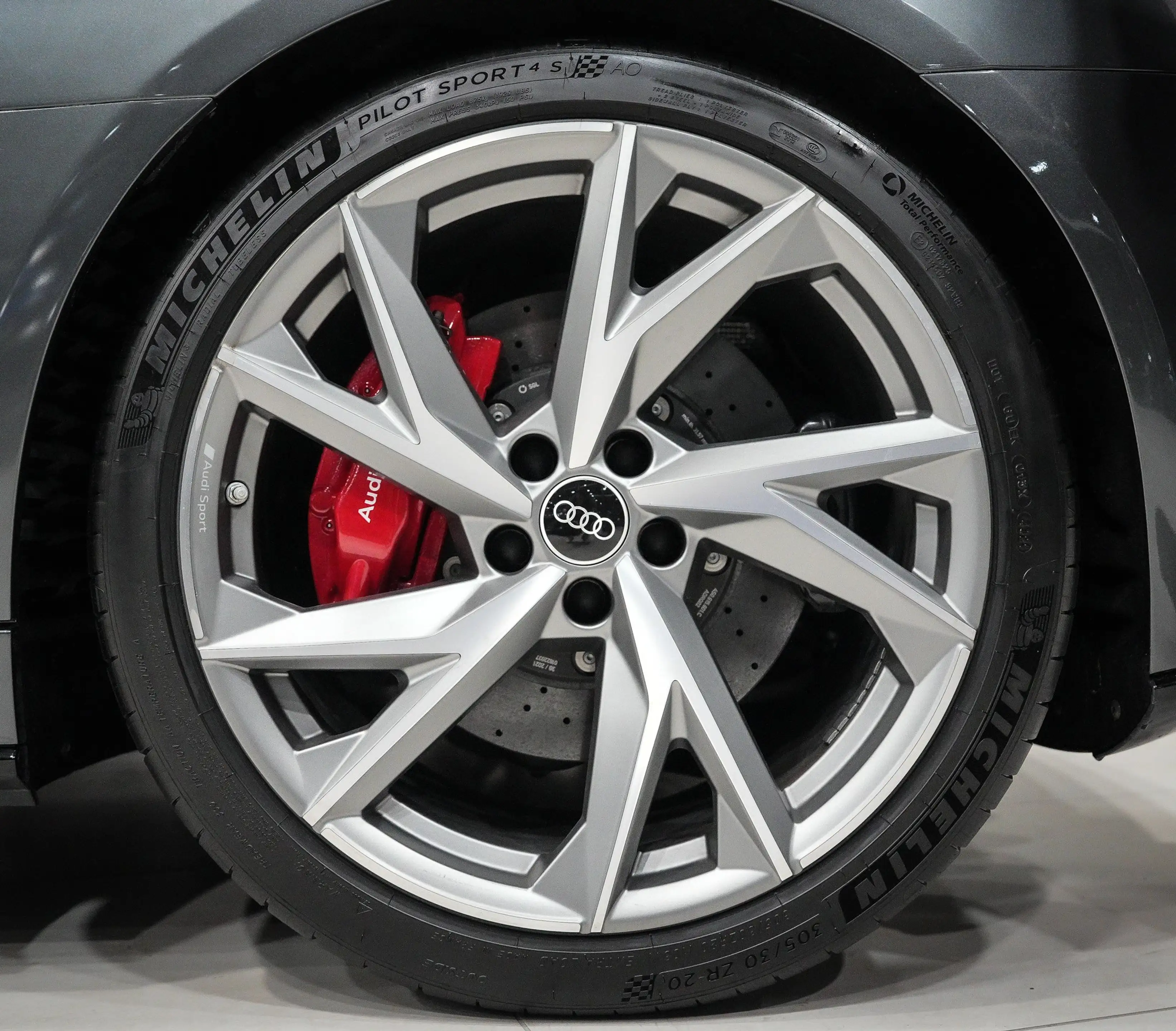 Audi R8 5.2 FSI performance*CARBON*B&O*RS.ABGAS*1.HAND — photo 15