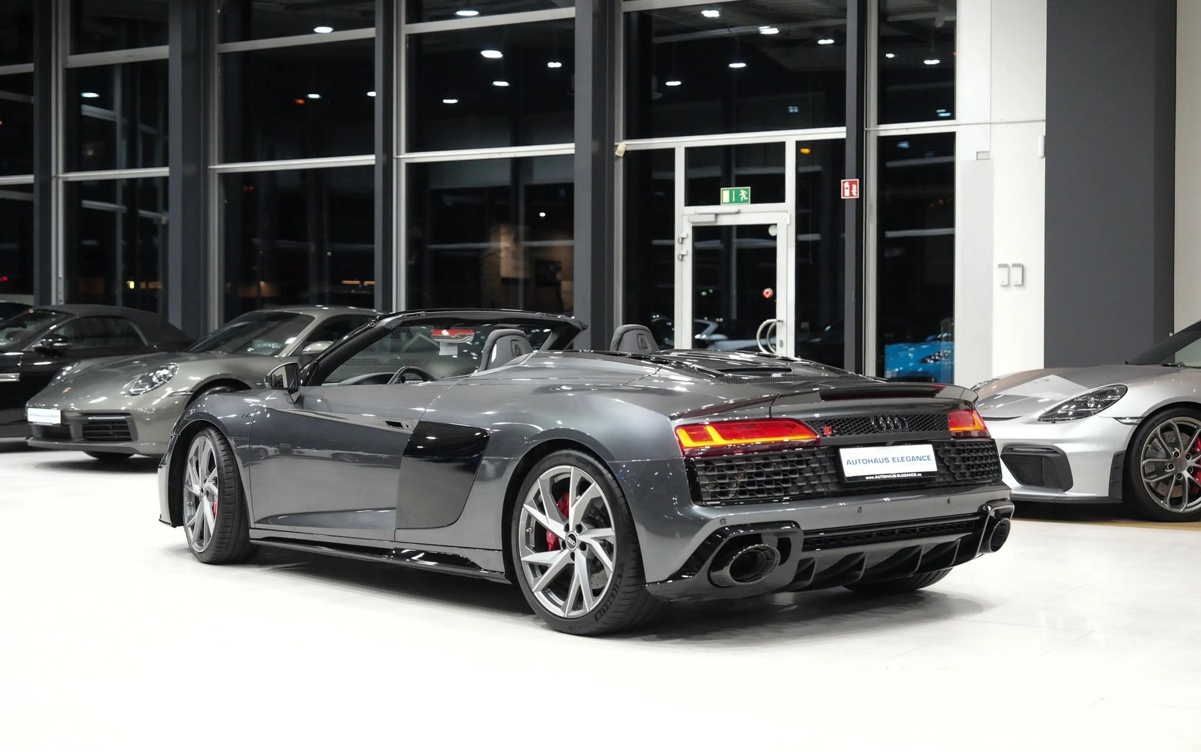 Audi R8 5.2 FSI performance*CARBON*B&O*RS.ABGAS*1.HAND — photo 4