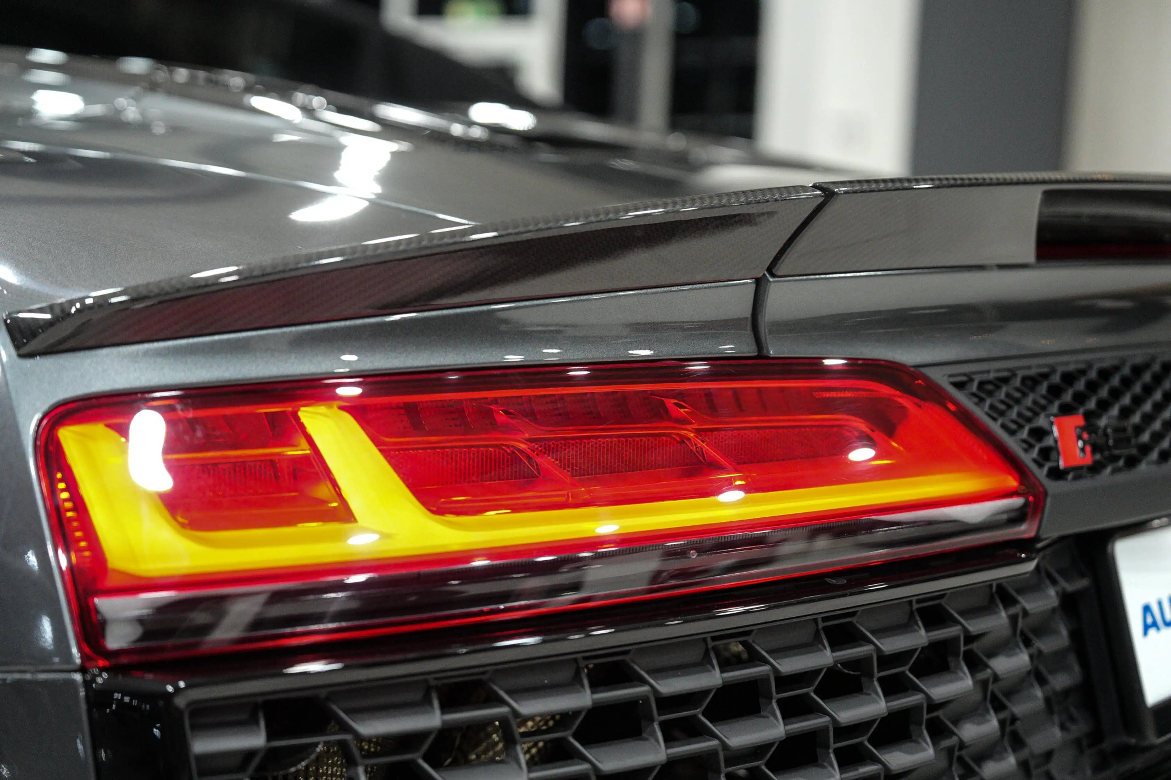 Audi R8 5.2 FSI performance*CARBON*B&O*RS.ABGAS*1.HAND — photo 12