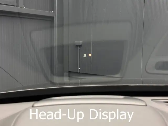 Volvo XC90 view 18