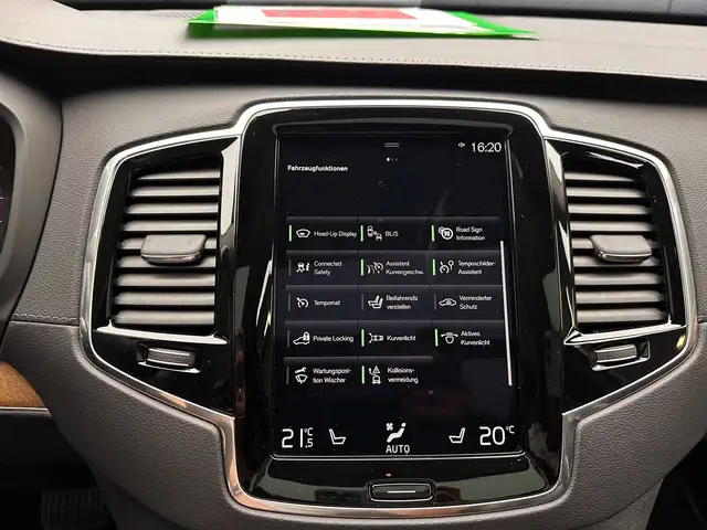 Volvo XC90 view 24