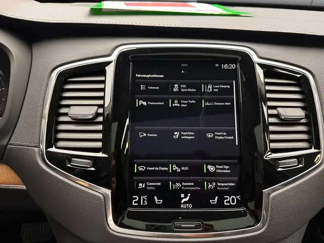 Volvo XC90 view 23