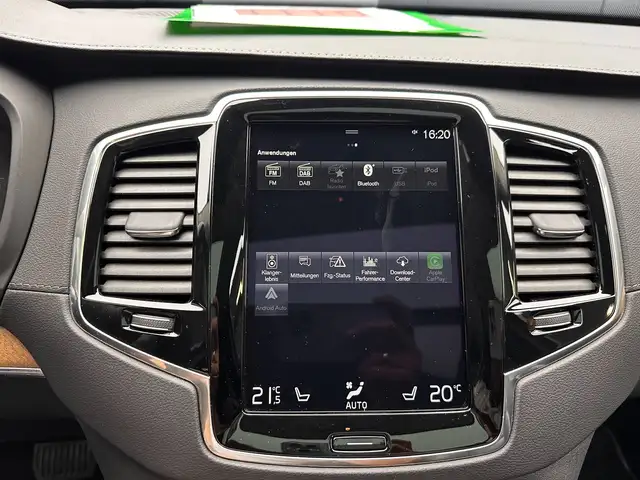 Volvo XC90 view 25