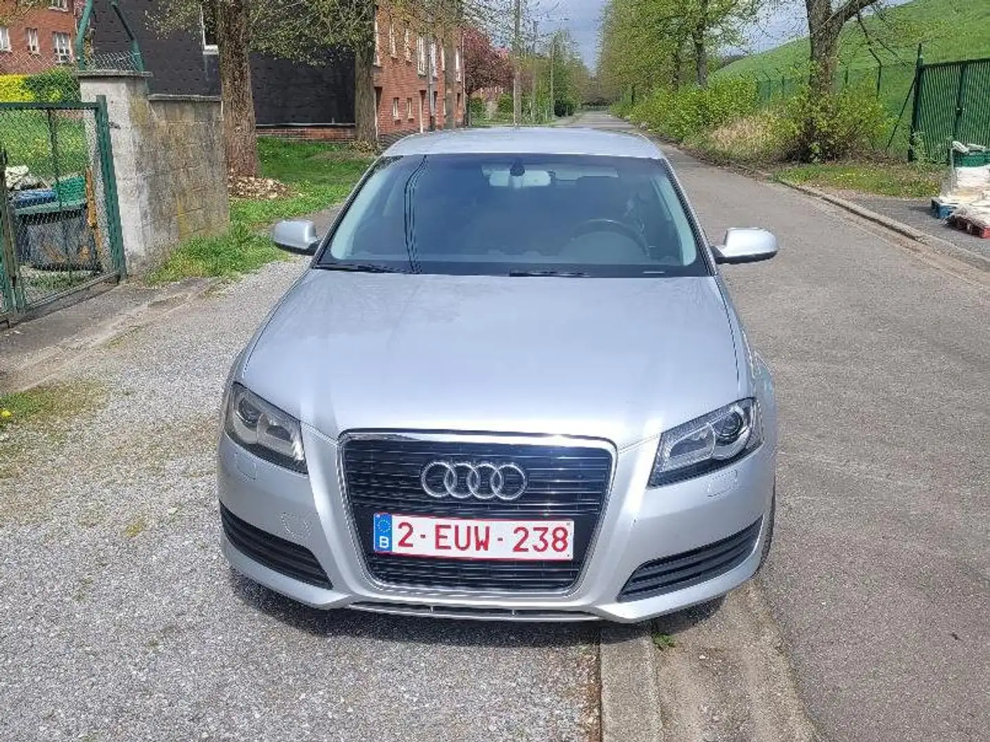 Audi A3 1.6 TDi Ambiente DPF S tronic Grijs - 1