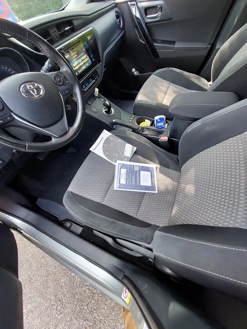 Toyota Auris 1.8 Hybrid Dynamic Szürke - 1