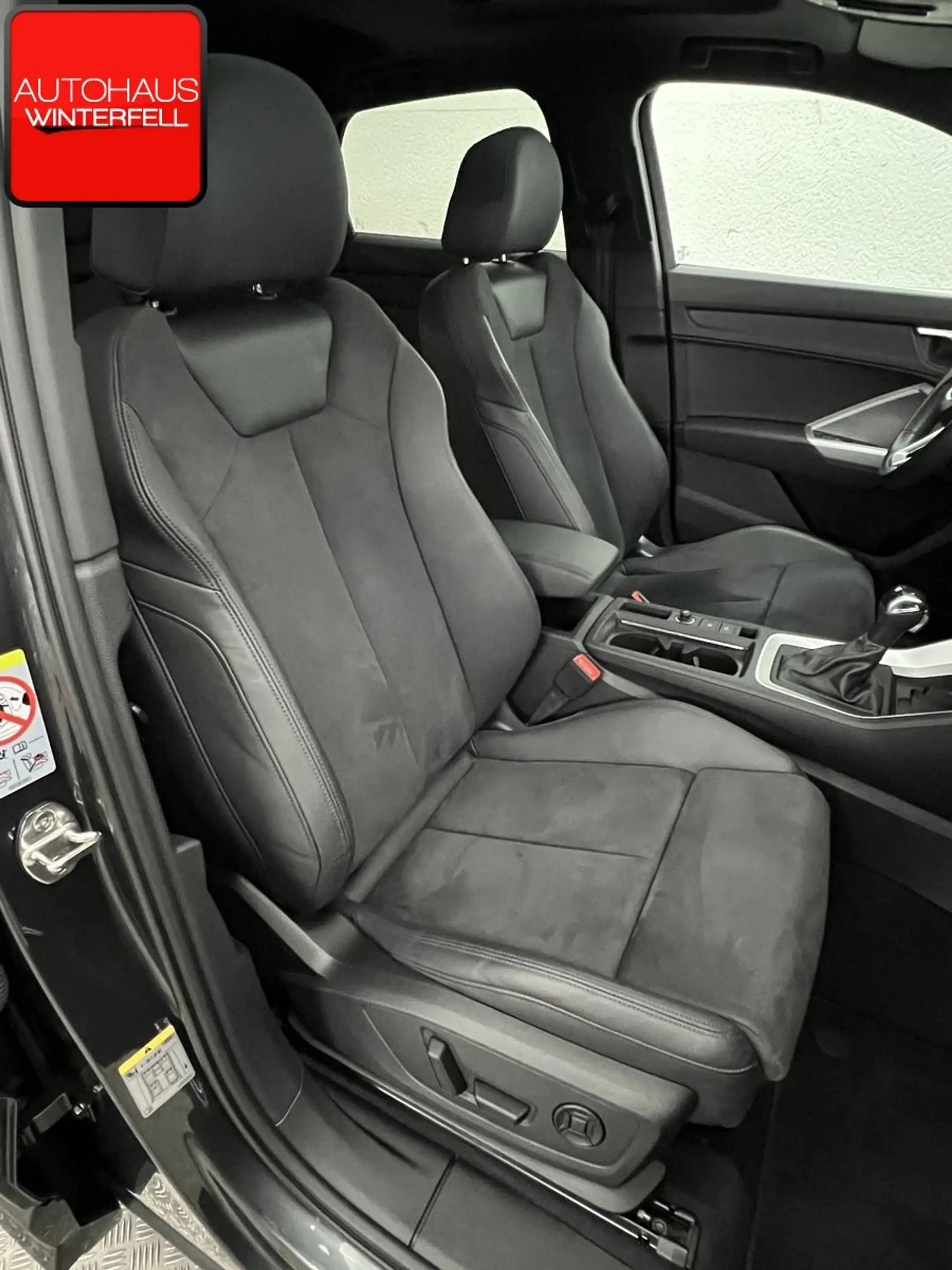 Audi Q3 Sportback 40 TFSI qu S line PANO+AHK+KAMERA+ — photo 8