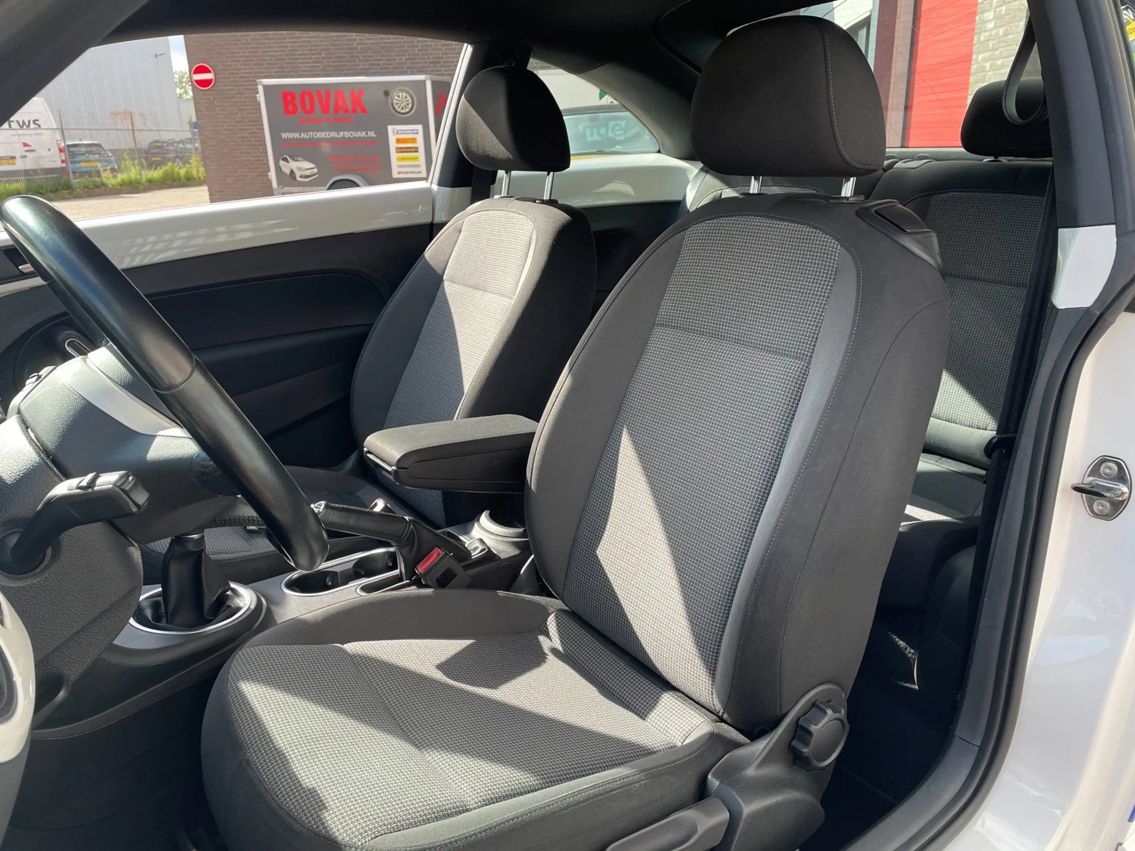 Volkswagen Beetle 1.2 TSI Herbie Design Limited BlueMotion — photo 6