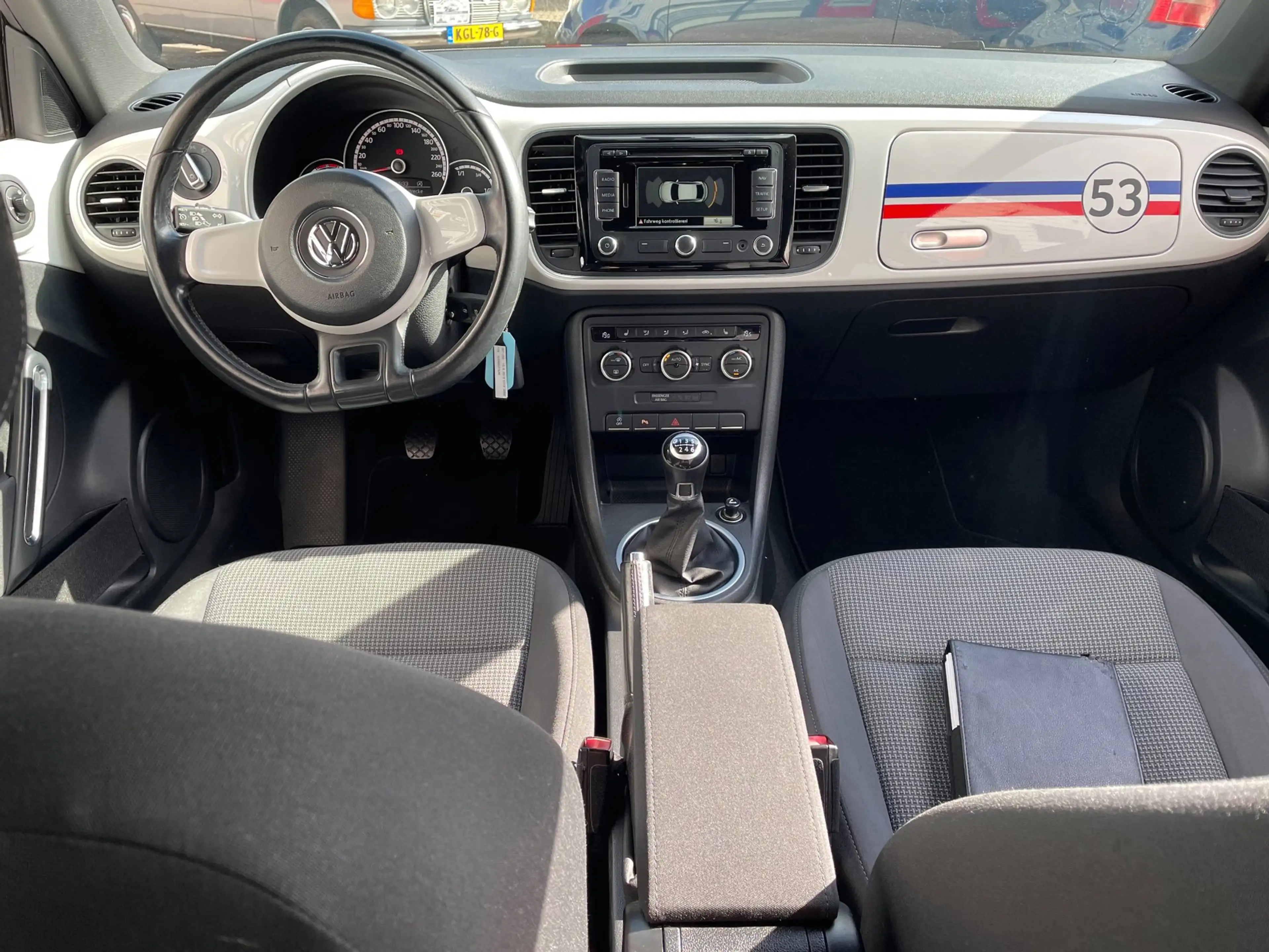 Volkswagen Beetle 1.2 TSI Herbie Design Limited BlueMotion — photo 8