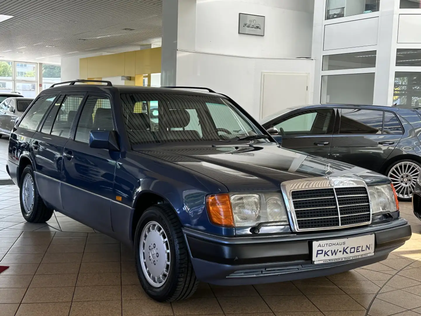 Mercedes-Benz 300 TE 4 Matic 300 W124*SCHiEBEDACH*1HALTER* Albastru - 2