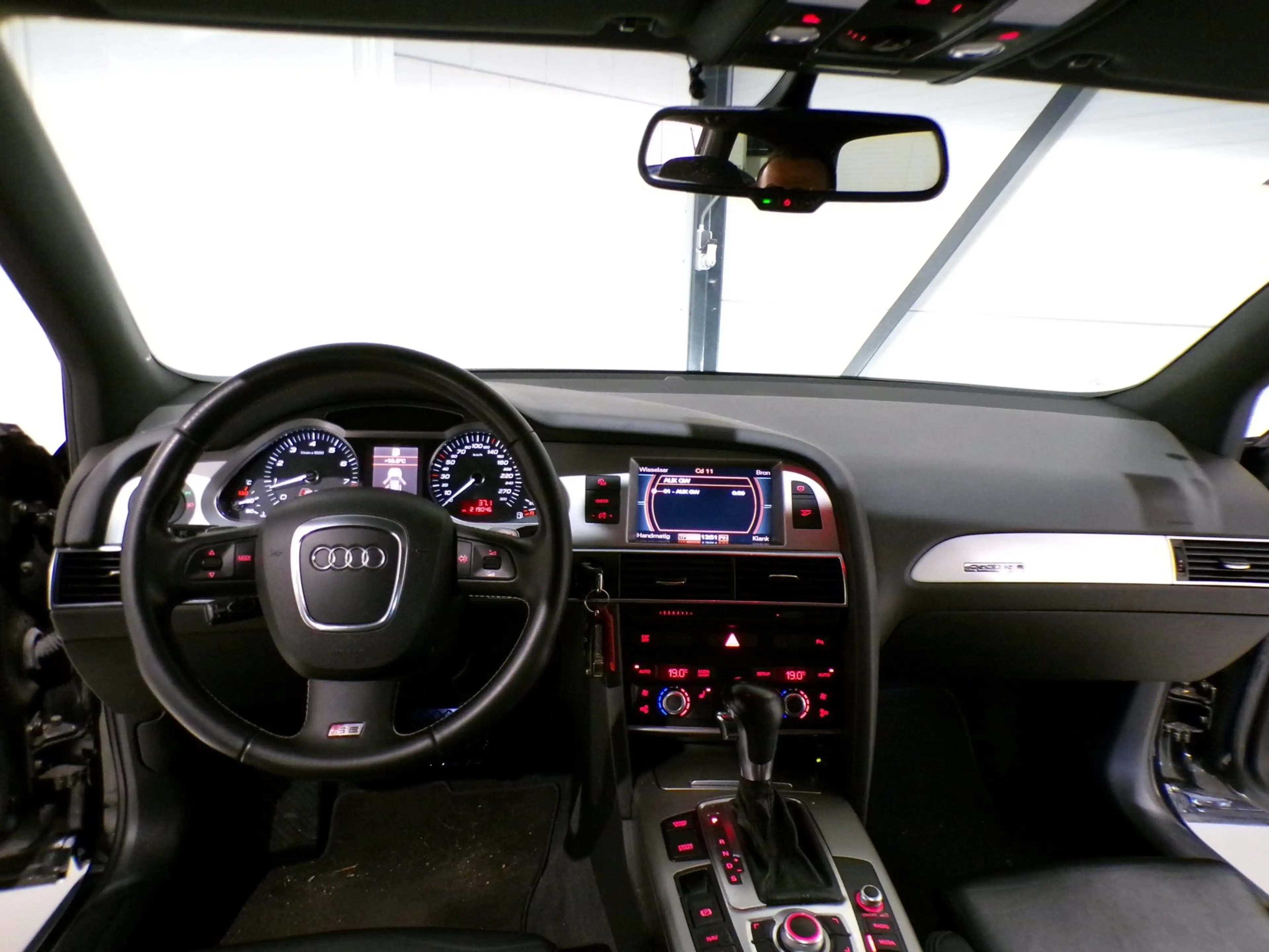 Audi S6 Avant 5.2 FSI S6 Schuifdak Trekhaak Xenon Leer Mem — photo 16